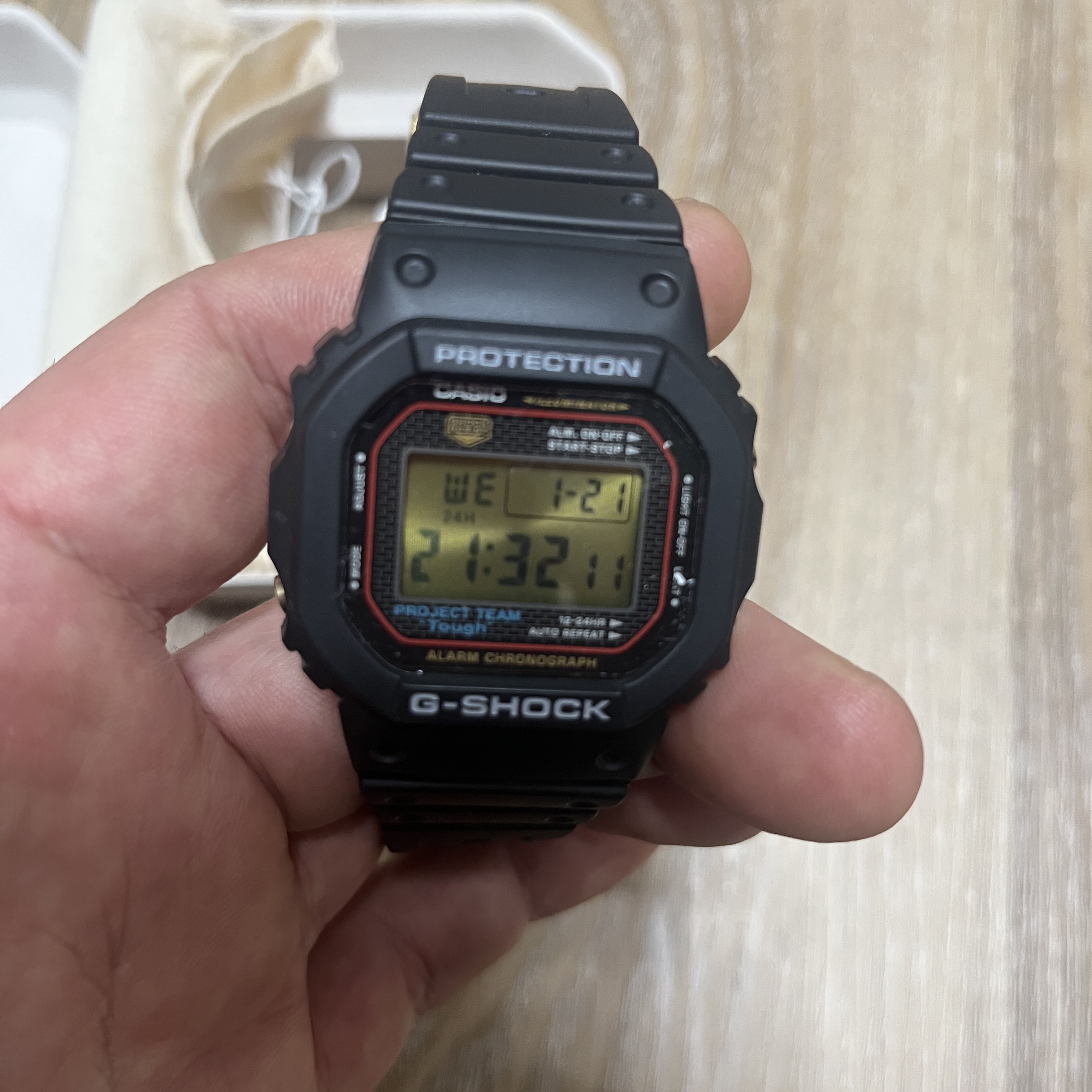 Casio G-Shock 40th Anniversary Recrystallized Series DW-5040PG-1 착용 스타일 - 2