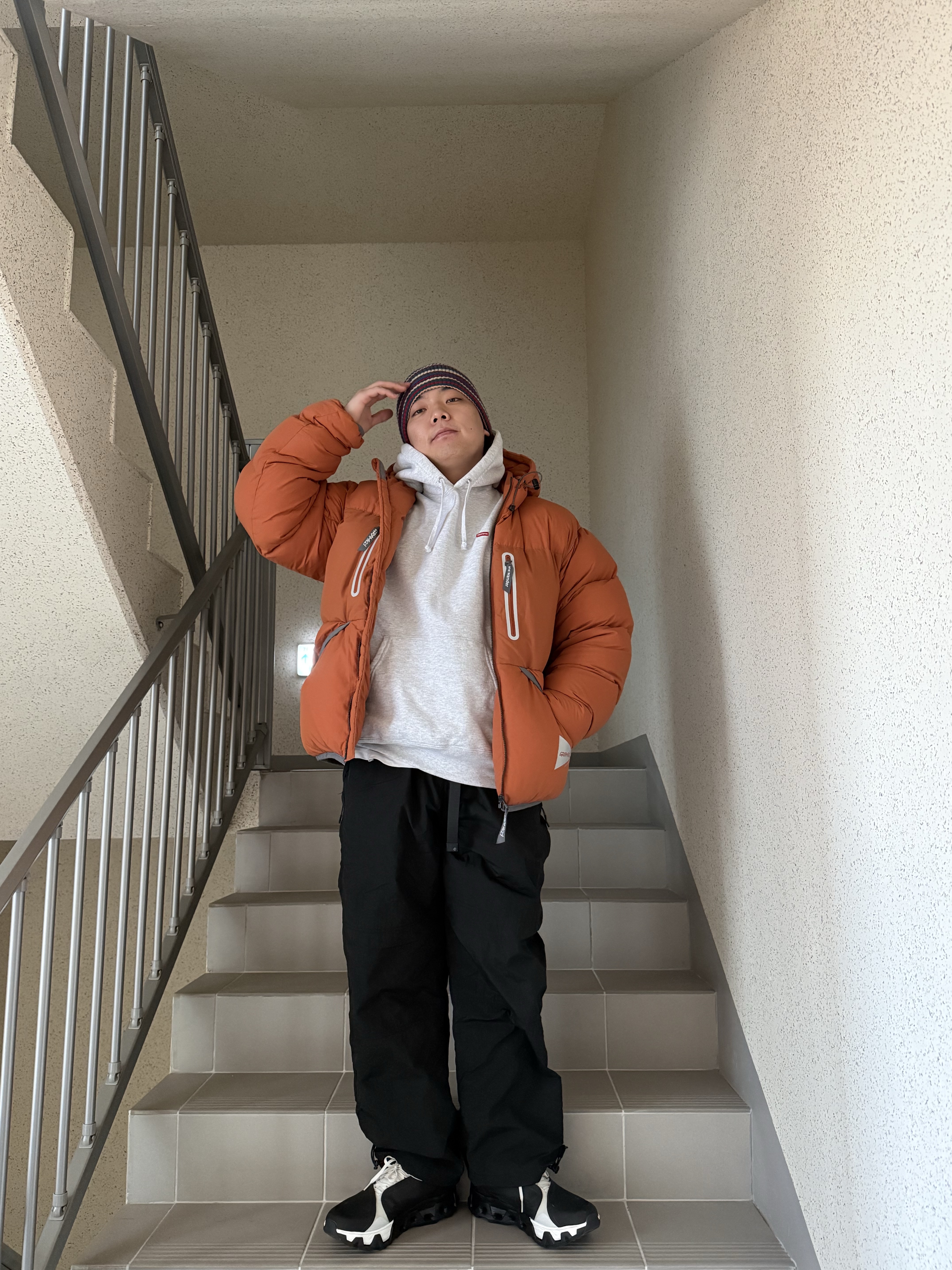 On Running x Post Archive Faction (Paf) Cloudmonster Hyper Black 착용 스타일 - 4