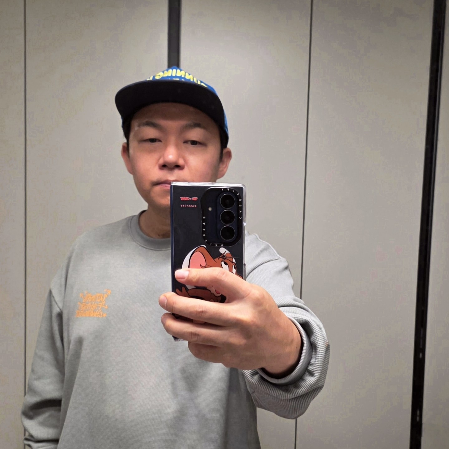Alex Zono Running Is My Best Friend Trucker Blue 착용 스타일 - 1