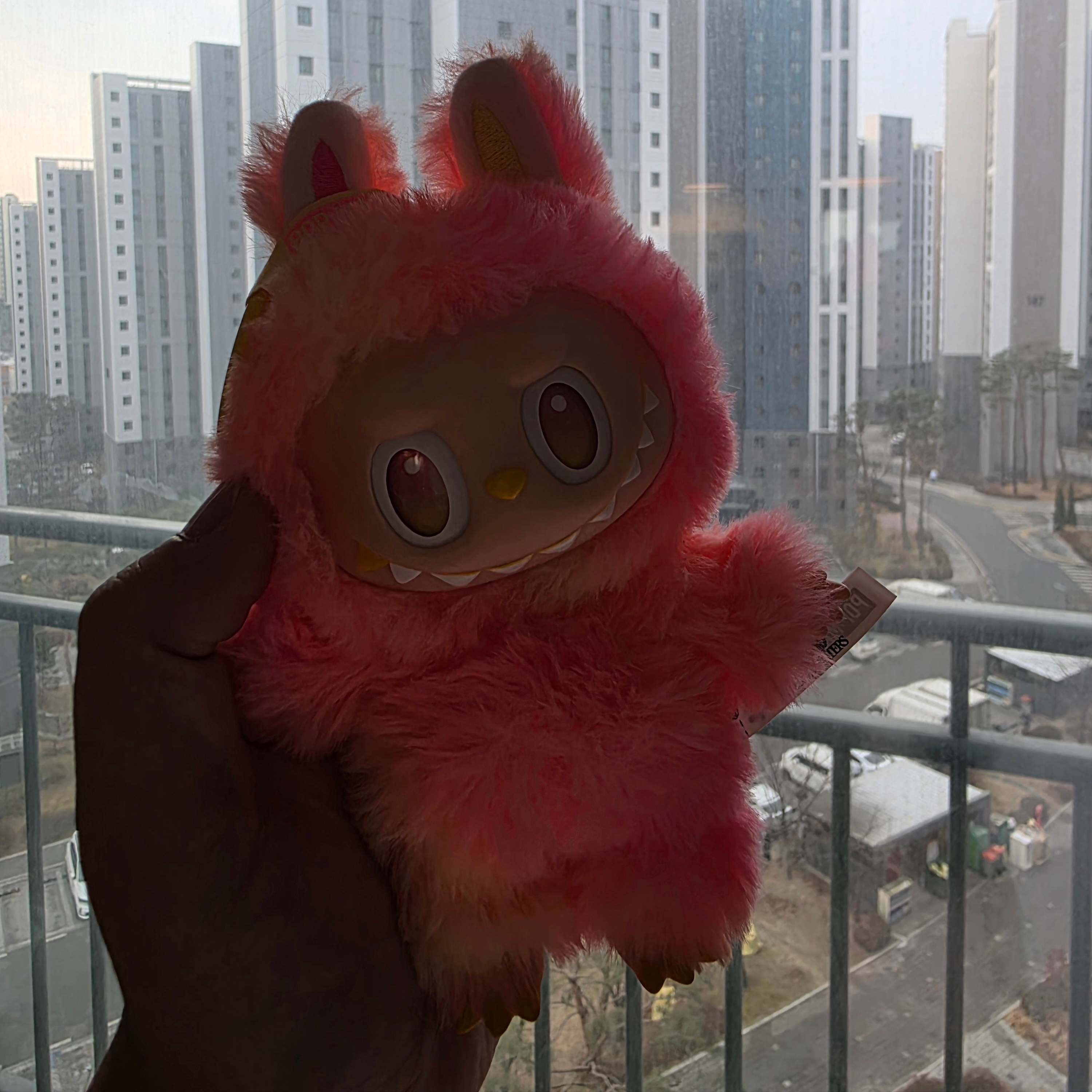 Pop Mart Bikini Bottom Buddies Whimsical Plush (1 Blind Box), Pop Mart Labubu The Monsters Highlight Series Sealed Case (6 Blind Boxes) 착용 스타일 - 3