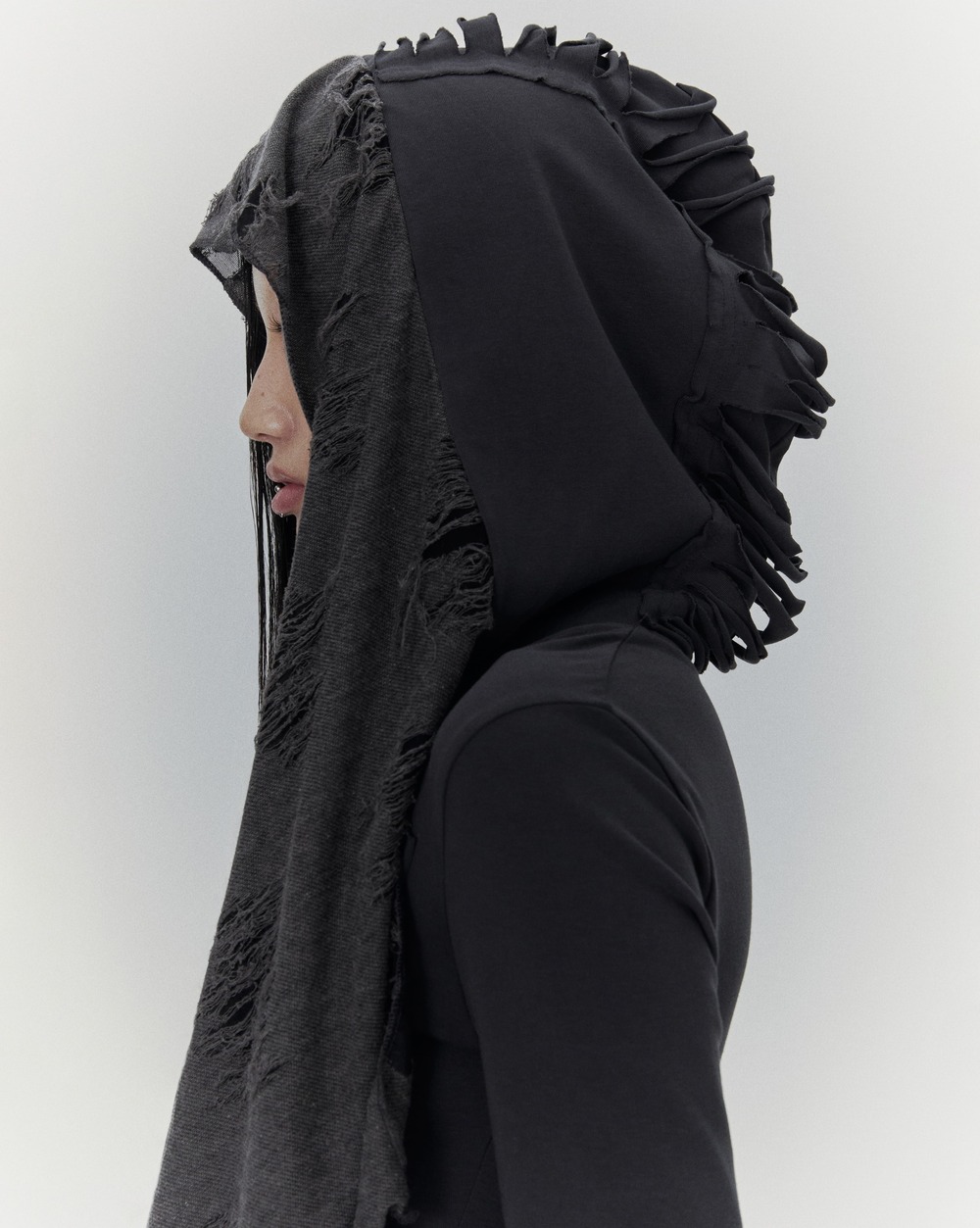 (W) 보니앤키예 디스트레스드 후드 스카프 드레스 차콜((W) bonienkiye Distressed Hood Scarf Dress Charcoal) - 3