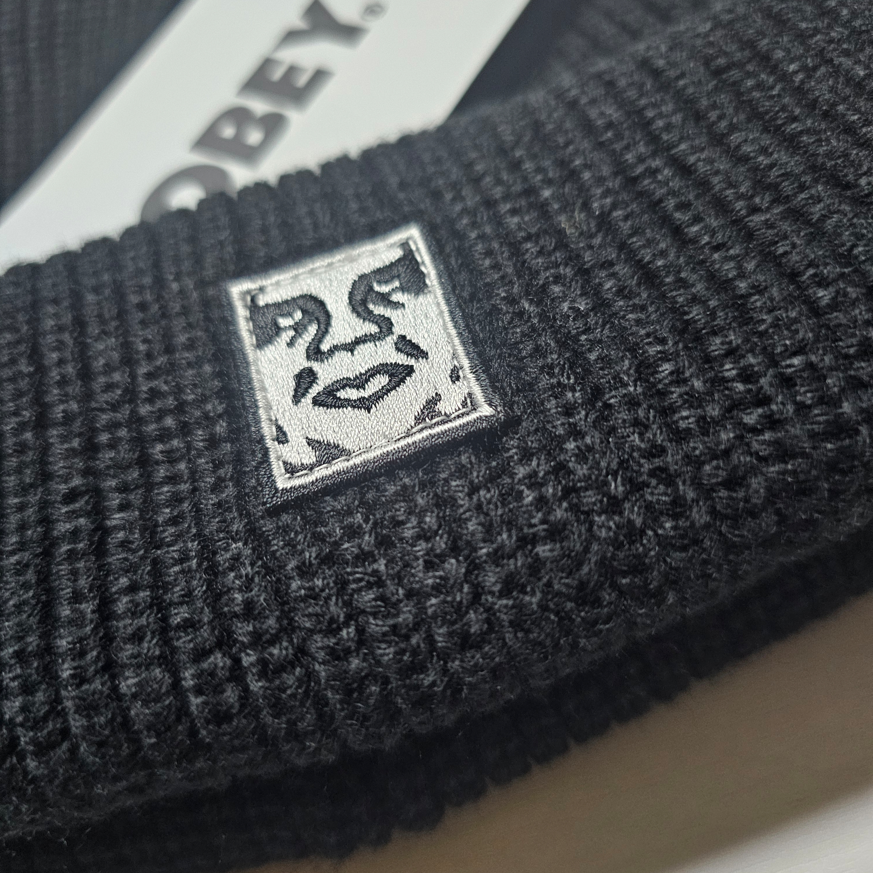 Obey Mid Icon Patch Cuff Beanie Black 착용 스타일