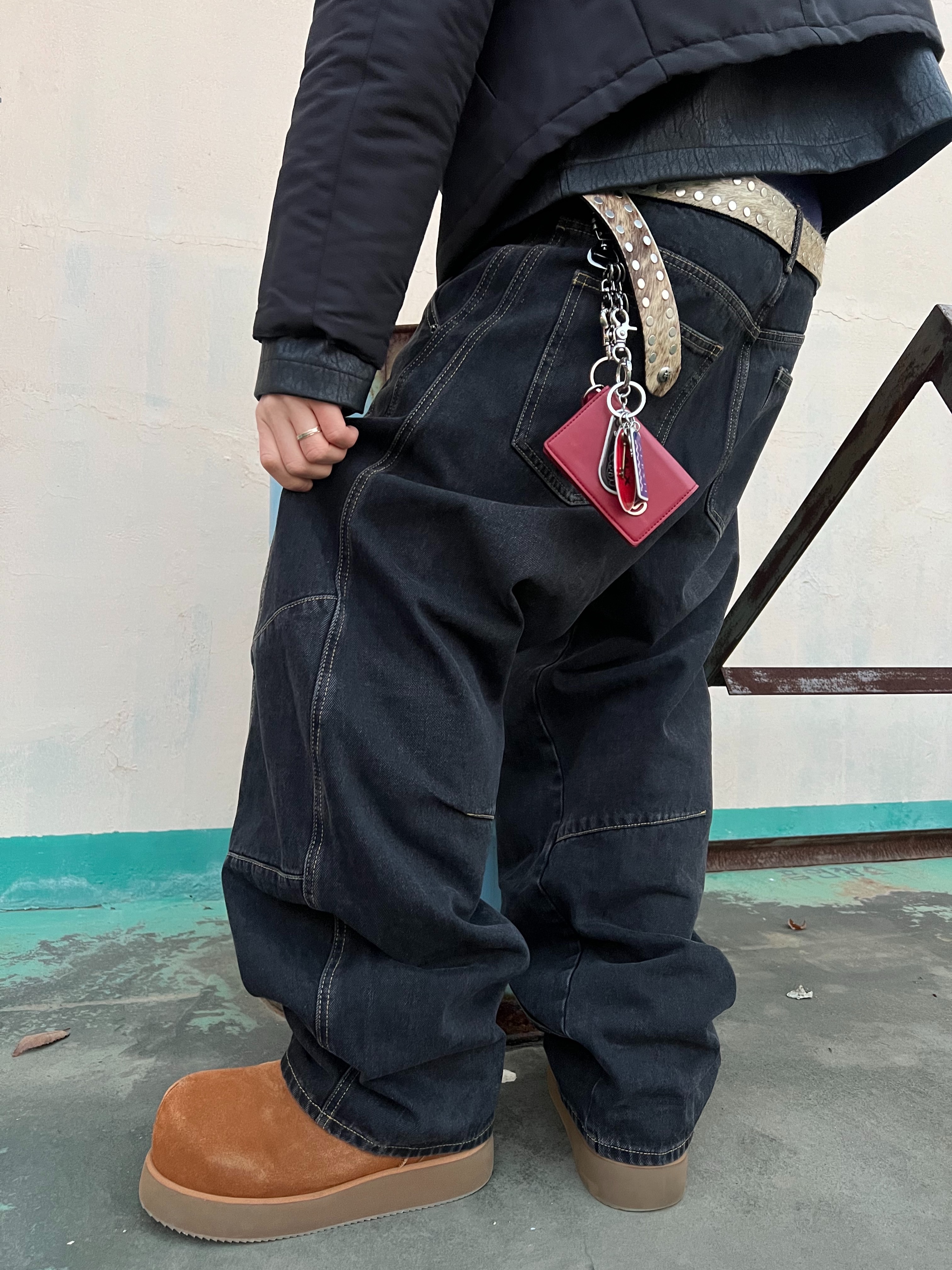 Hono Report Hooded Zip-Up Black, Farfromwhat Far Pin Button & Safety Pin 착용 스타일 - 8