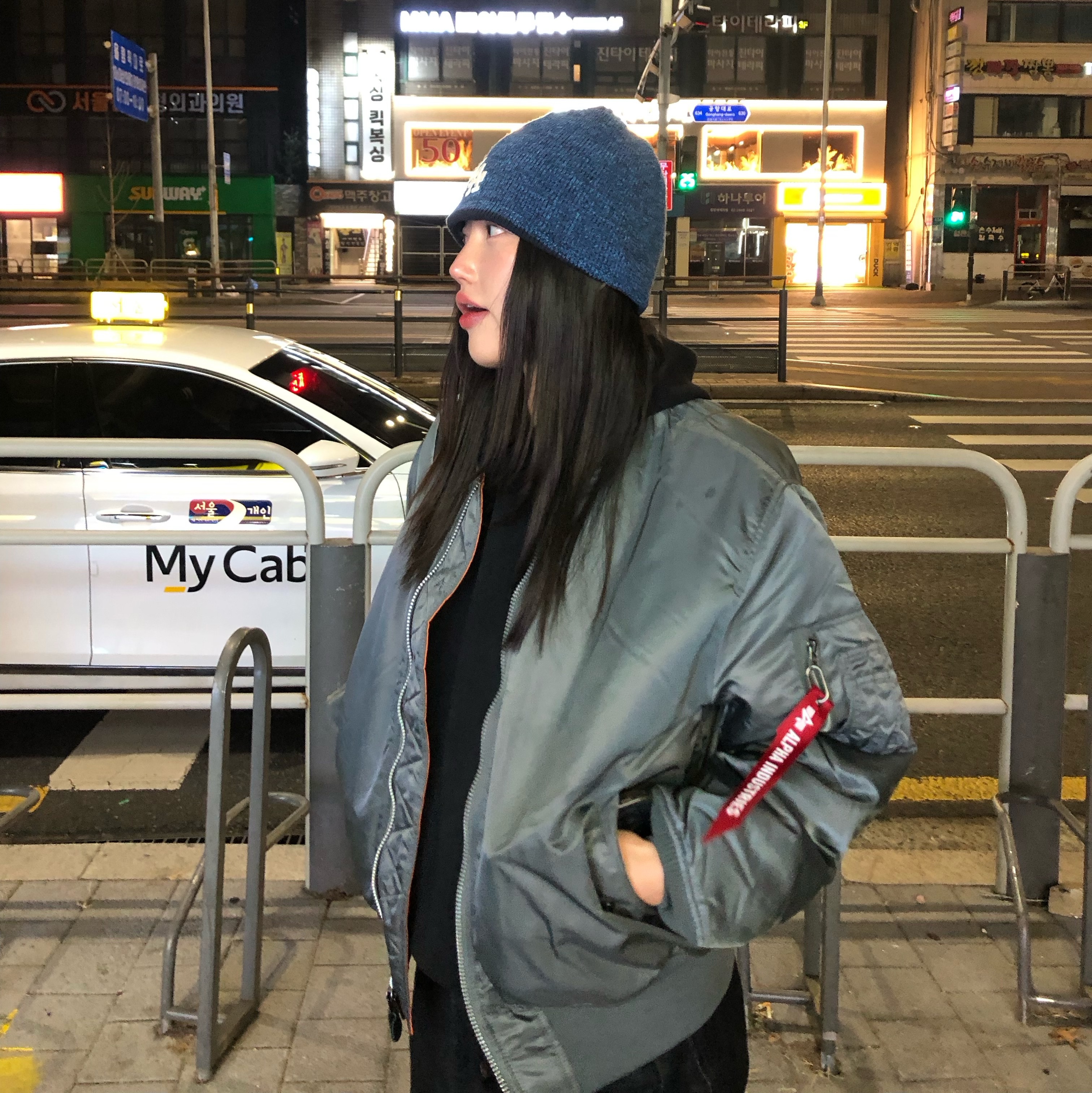 ALPHA INDUSTRIES MA-1 Flight Jacket Gunmetal 착용 스타일 - 2