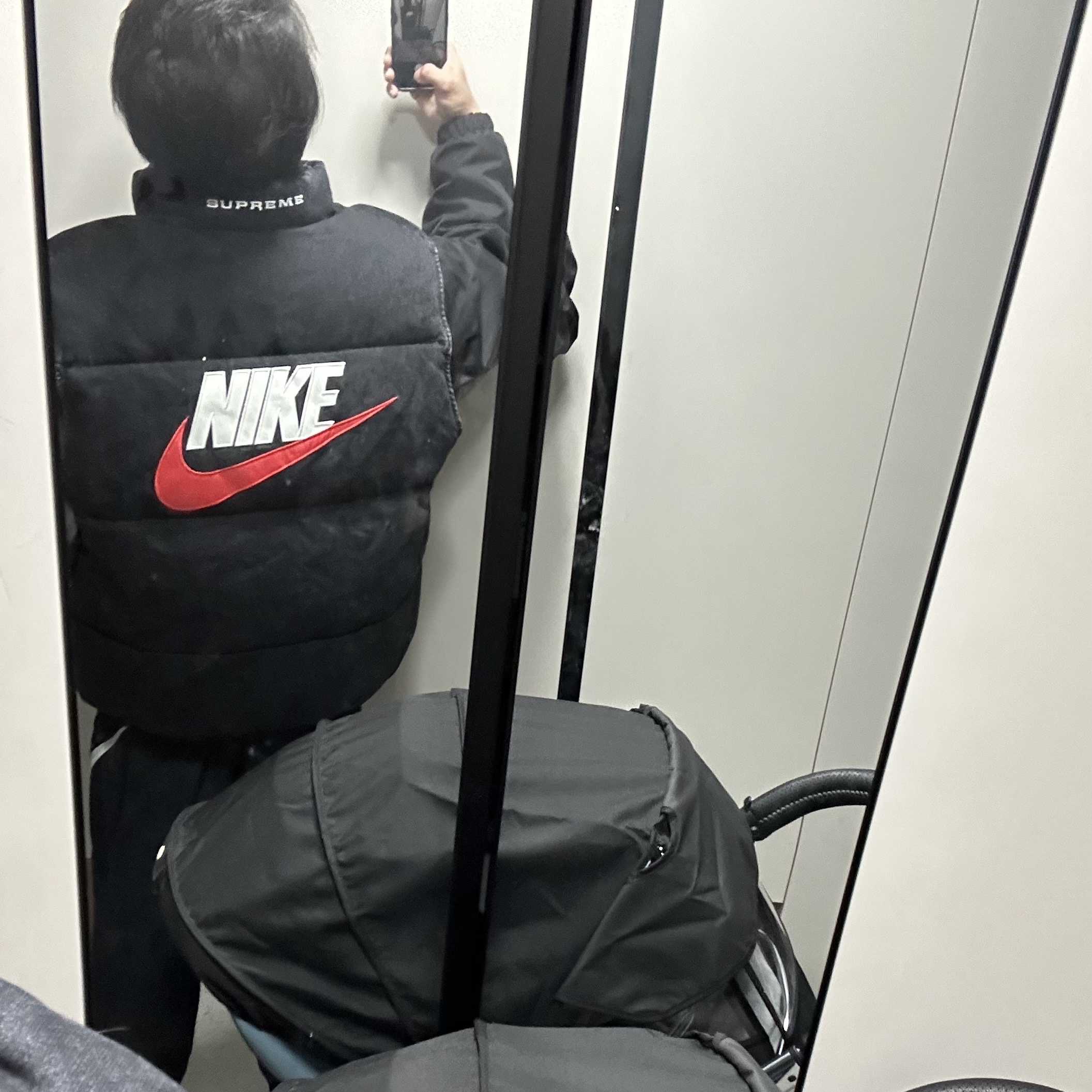 Supreme x Nike Denim Puffer Vest Black - 24SS 착용 스타일