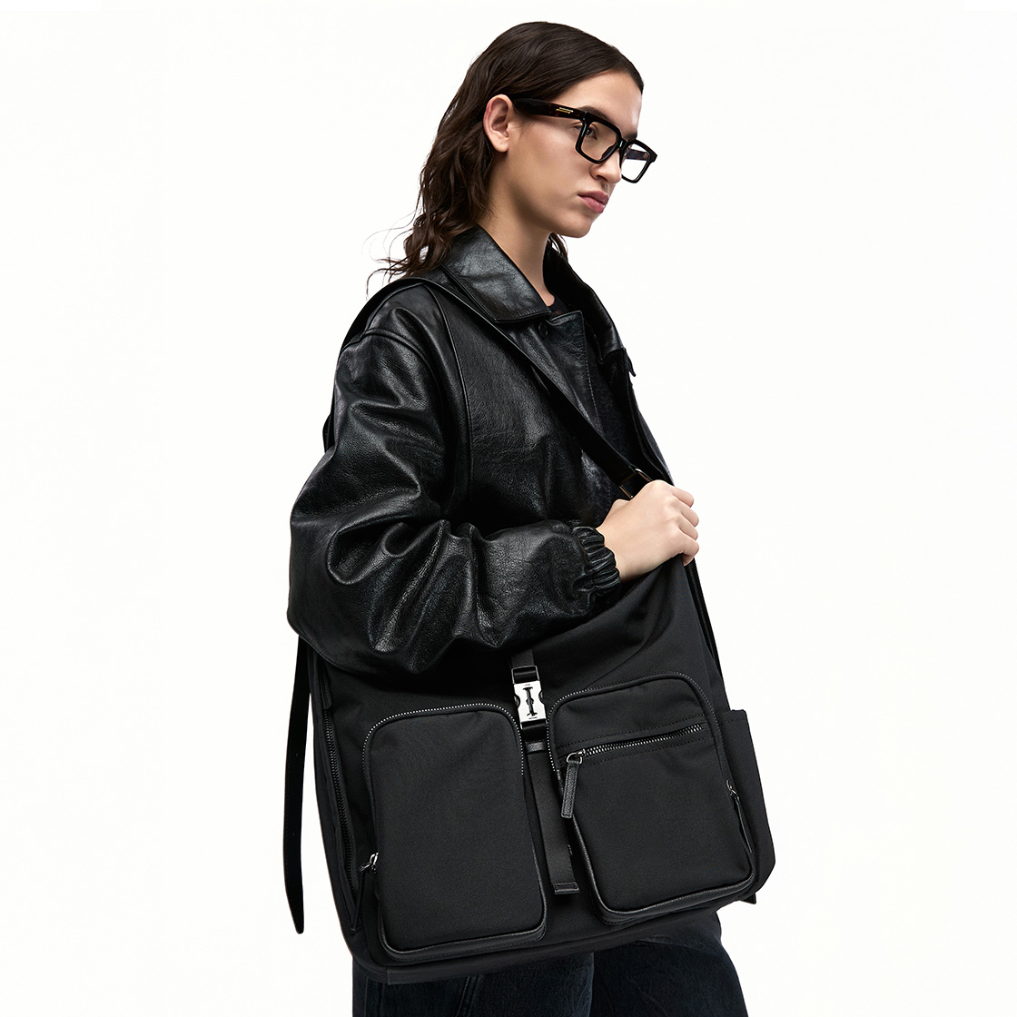 분크 헤이 더블 포켓 코듀라 호보 미듐 블랙(vunque Hey Double Pocket Cordura Hobo M Black) - 2