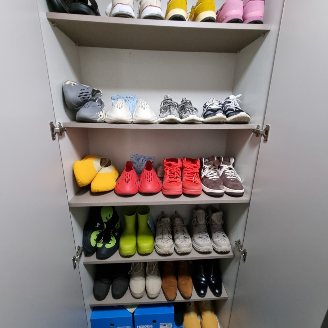 Nike Air Yeezy 2 Red October, Nike Air Yeezy 2 Solar Red 착용 스타일 - 4