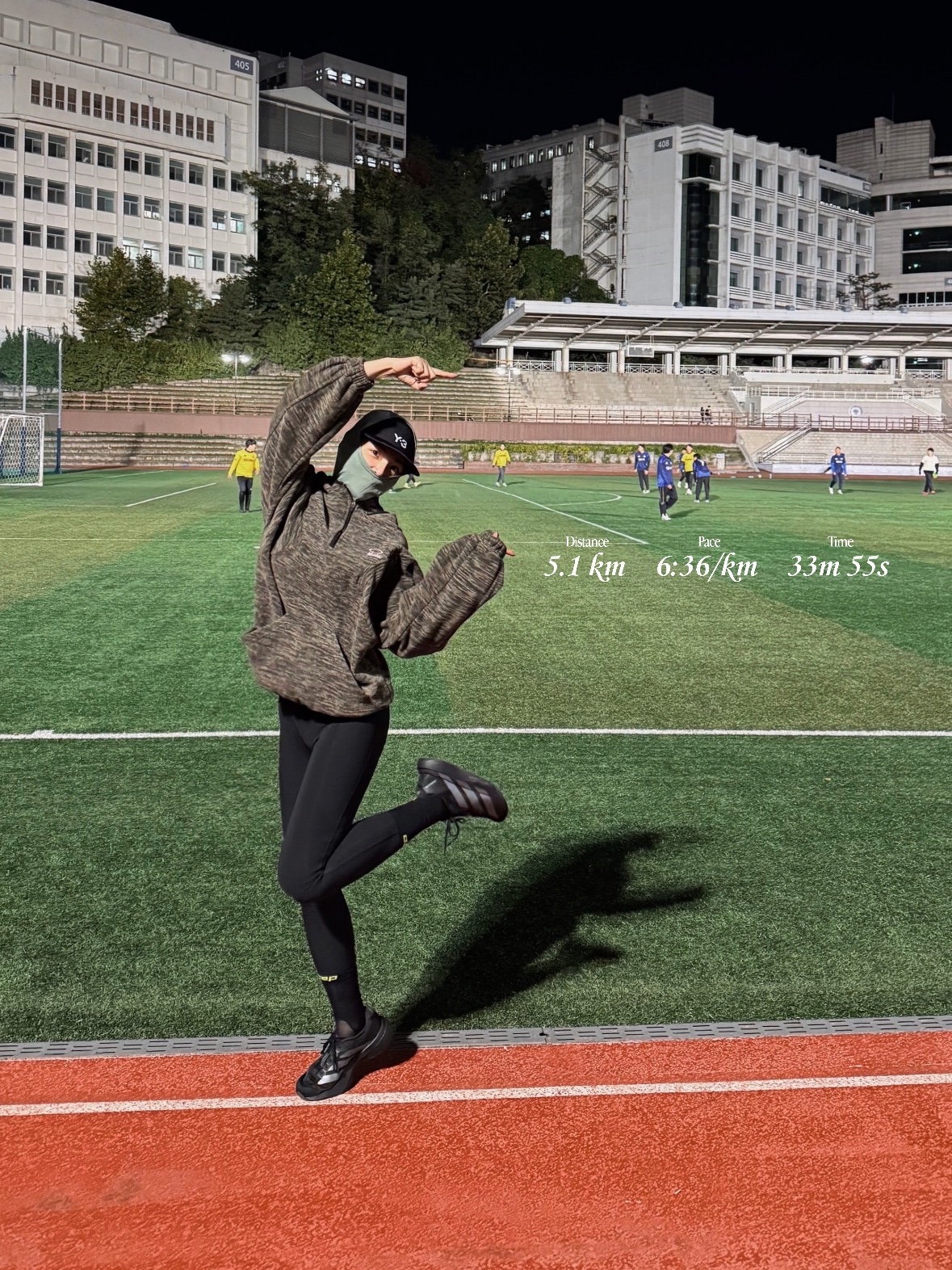 Adidas Adizero EVO SL Core Black Iron Metallic, Y-3 Running Cap Black 착용 스타일 - 1