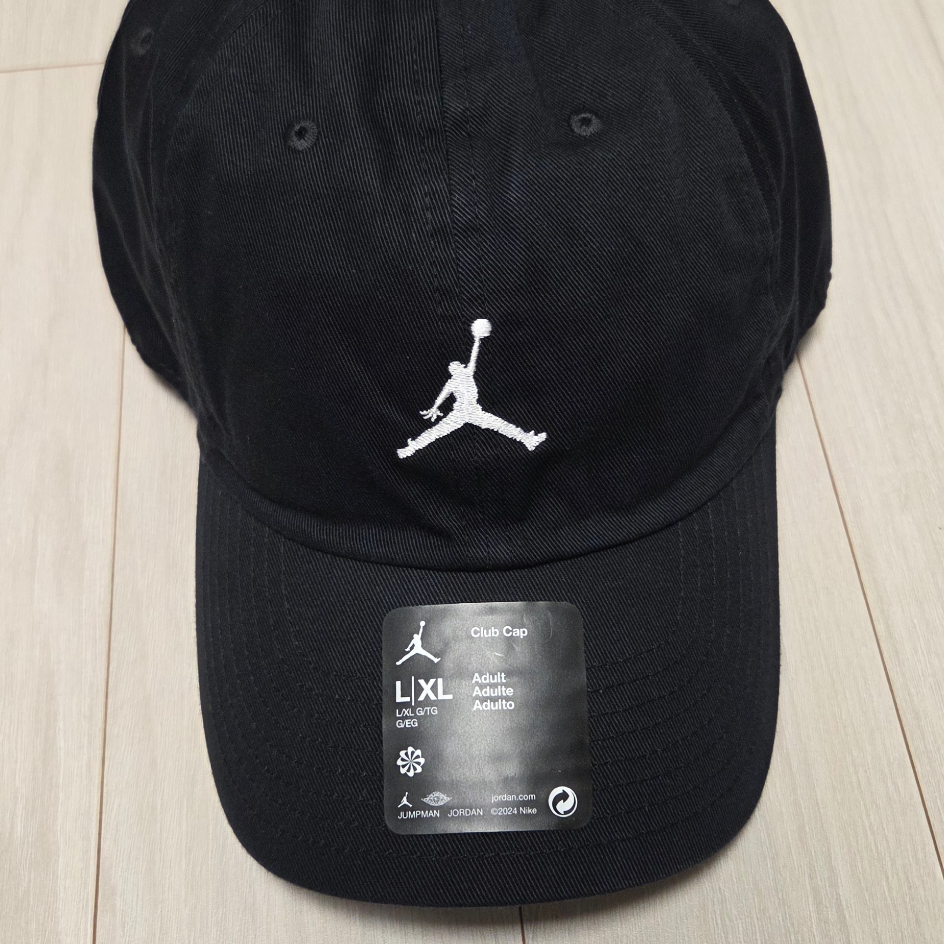 Jordan Club Unstructured Curved Bill Cap Black 착용 스타일