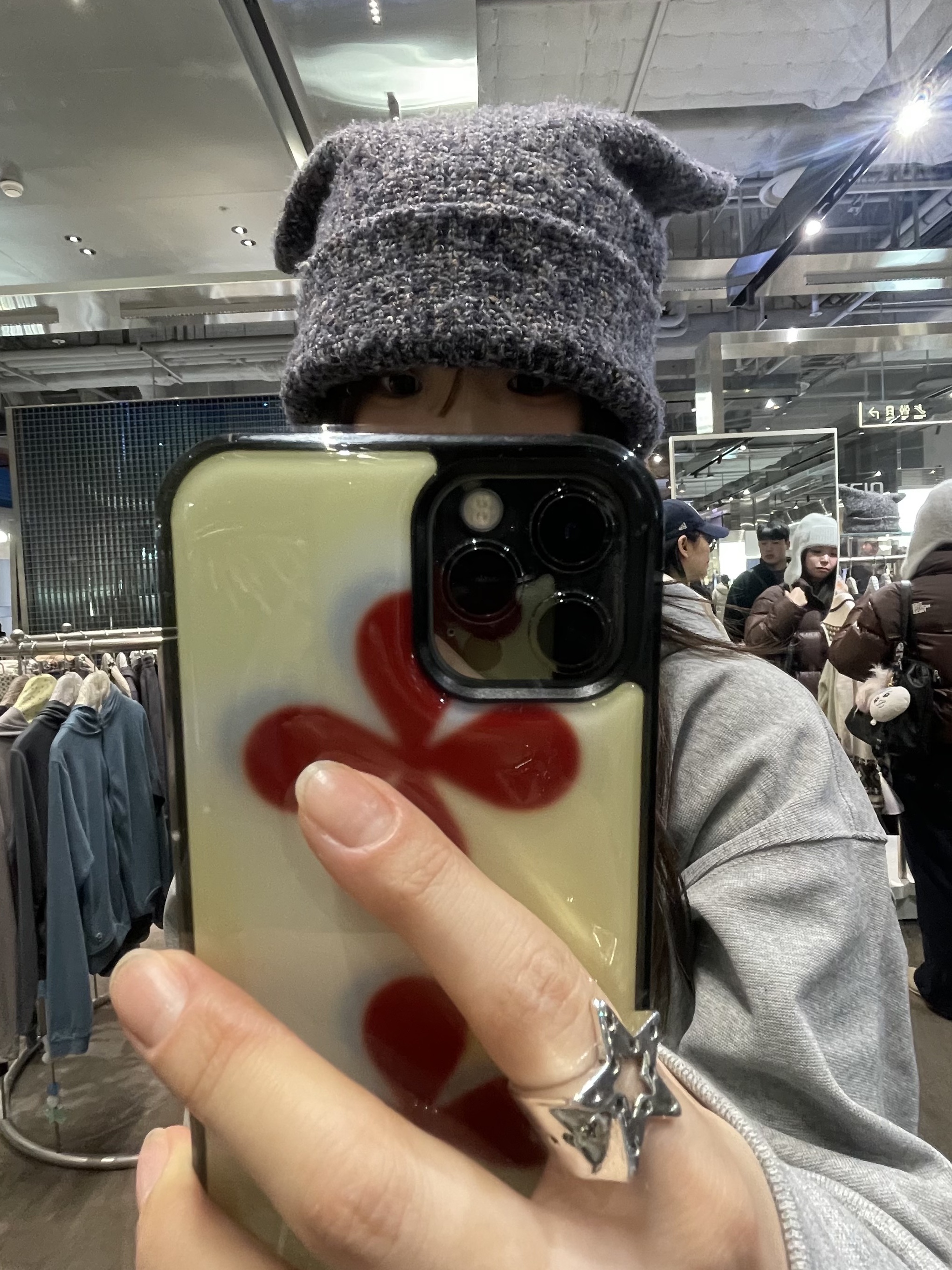 COYSEIO Wide Cat Beanie Purple 착용 스타일