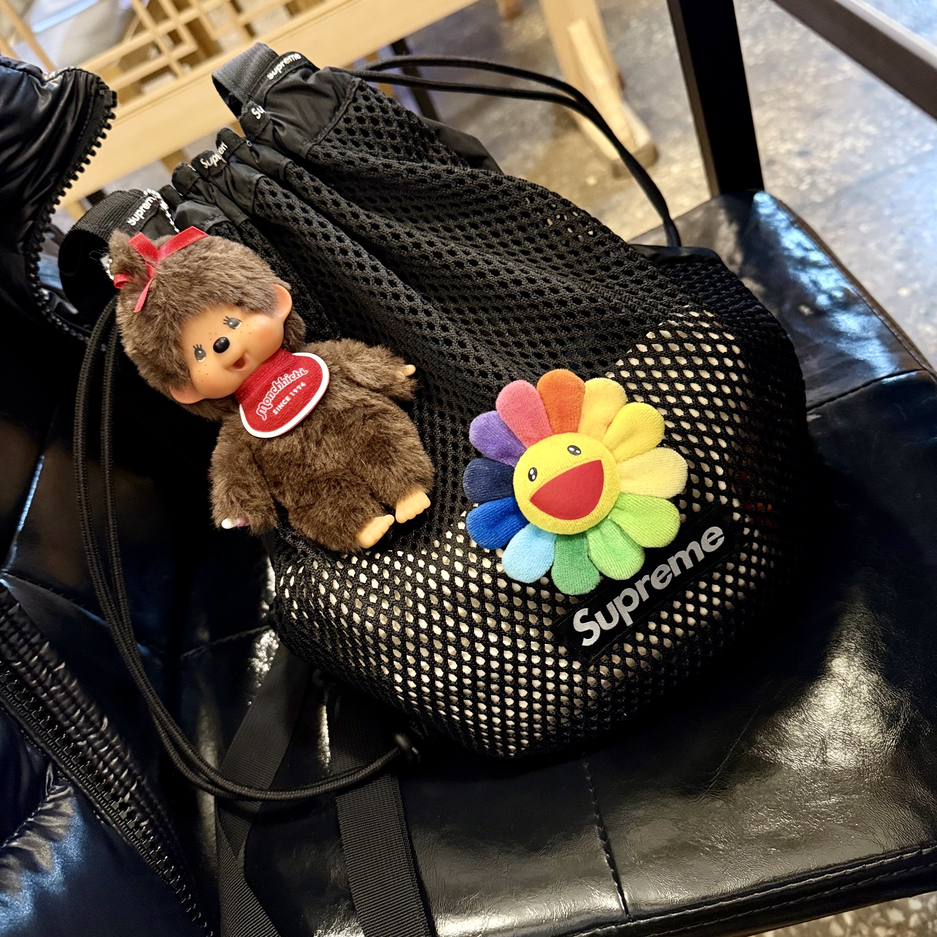 Supreme Mesh Small Backpack Black - 23SS, Monchhichi SS Girl Key Chain Brown 착용 스타일
