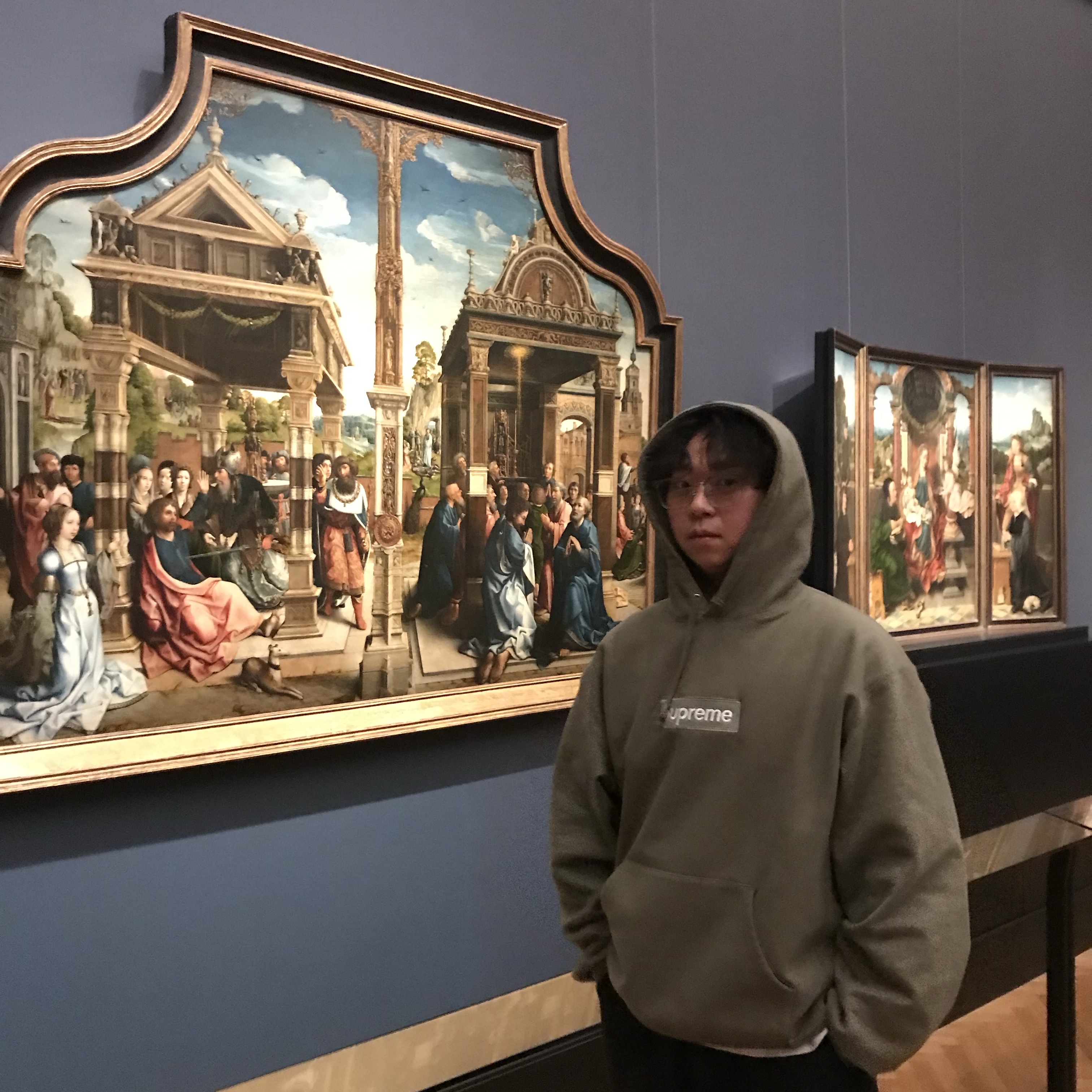 Supreme Box Logo Hooded Sweatshirt Light Olive - 25FW 착용 스타일 - 1