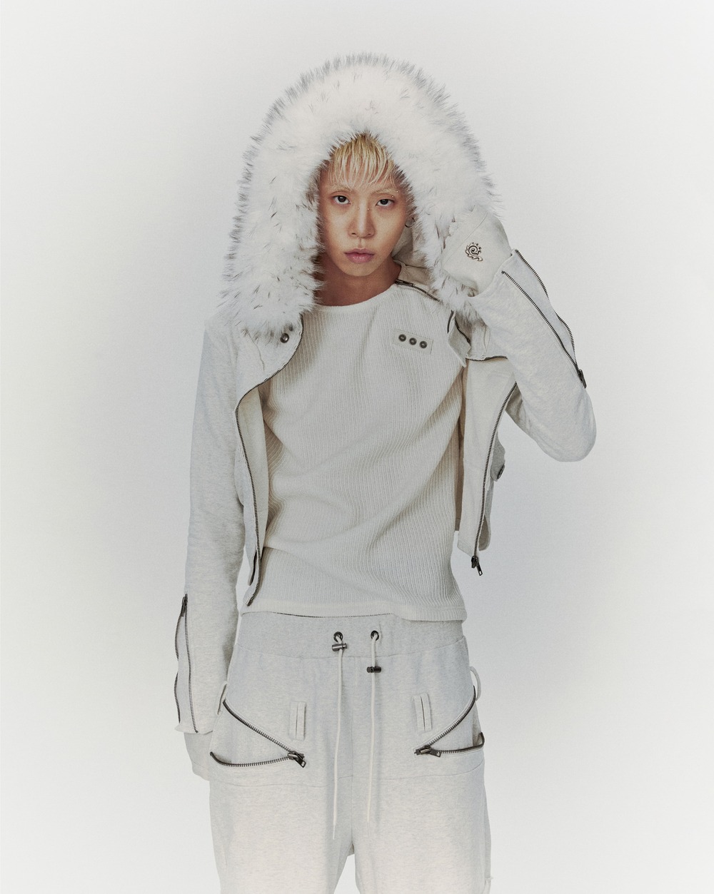 (M) 보니앤키예 디스트레스드 심 퍼 후드집업 오트밀((M) bonienkiye Distressed Seam Fur Hood Zip-Up Oatmeal) - 5
