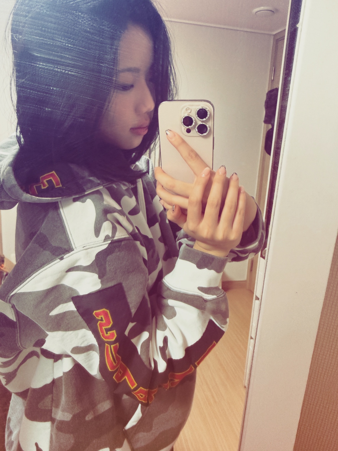 Supreme Woven Patches Hooded Sweatshirt Snow Camo - 25FW 착용 스타일