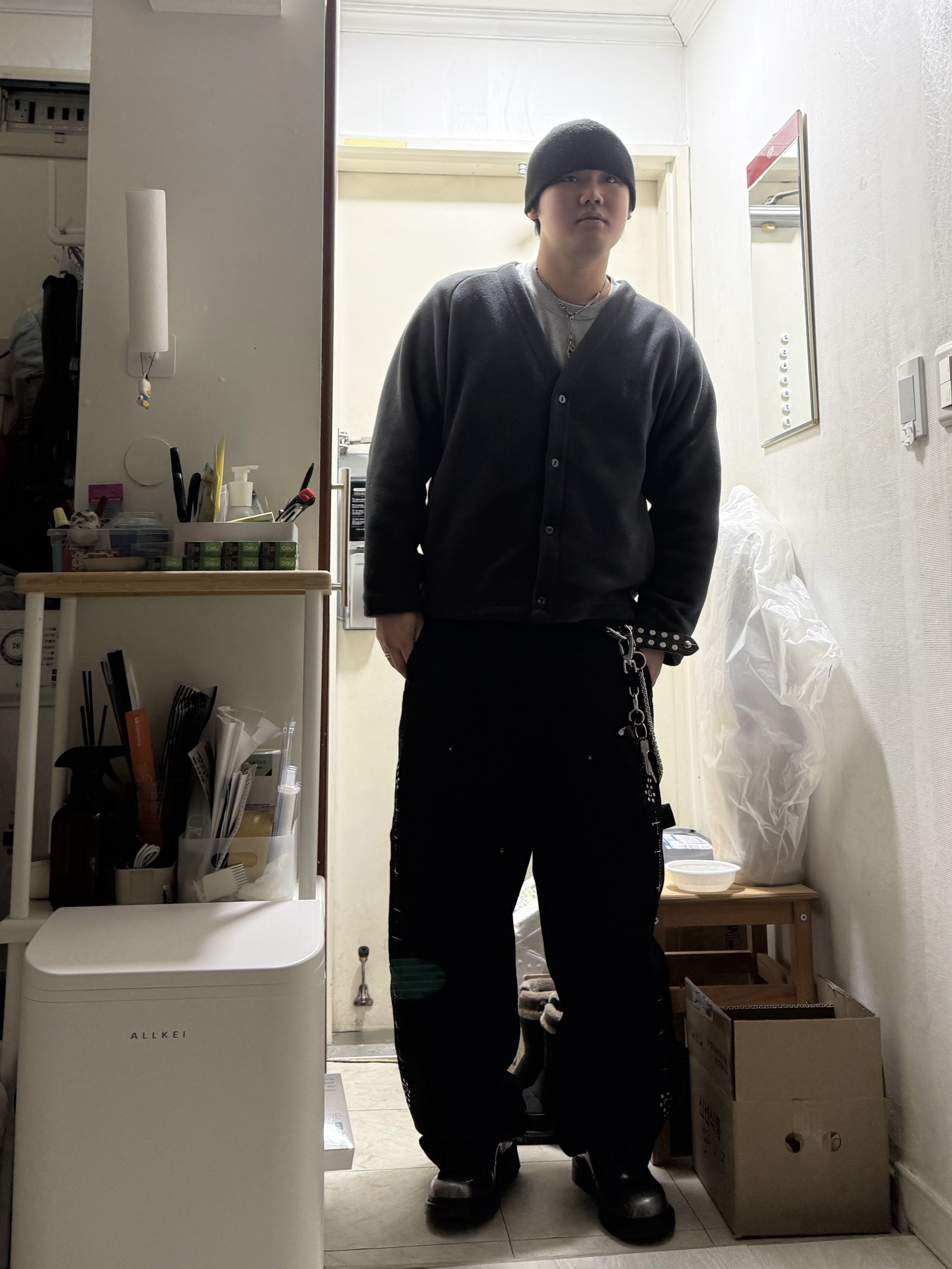 Aoiro Fake Stud Cutted Double Knee Pants Denim Black, Dr. Martens 1461 Silver Arcadia Multi 착용 스타일 - 1