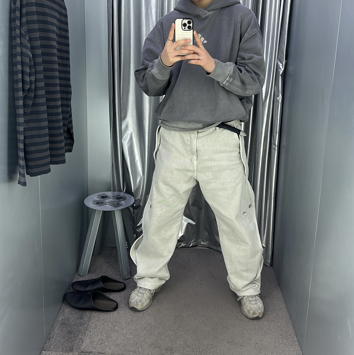Sansan Gear Cotton Wave Pants Grey 착용 스타일