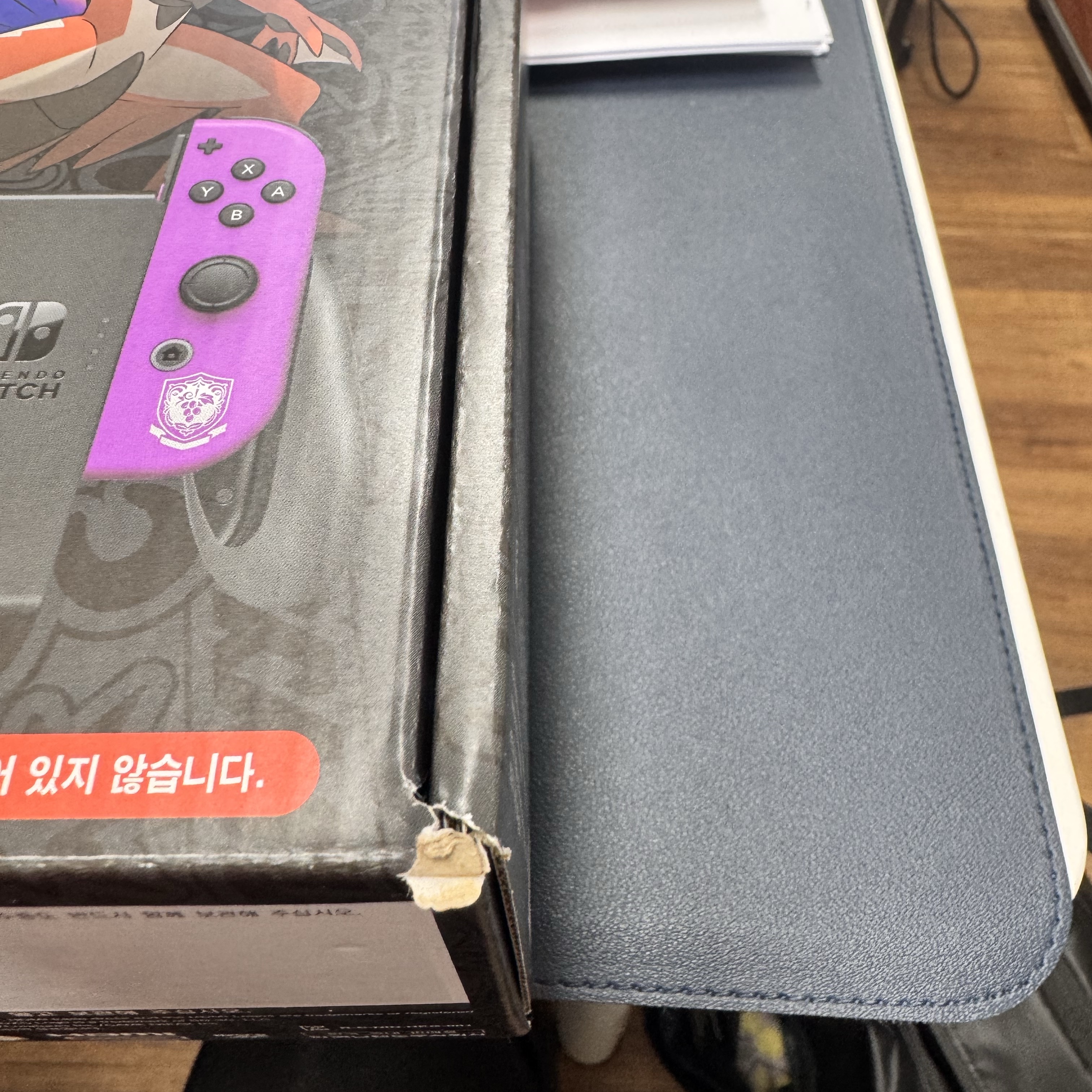 Nintendo Switch OLED Pokemon Scarlet & Violet Edition (Korean Ver.) 착용 스타일 - 4