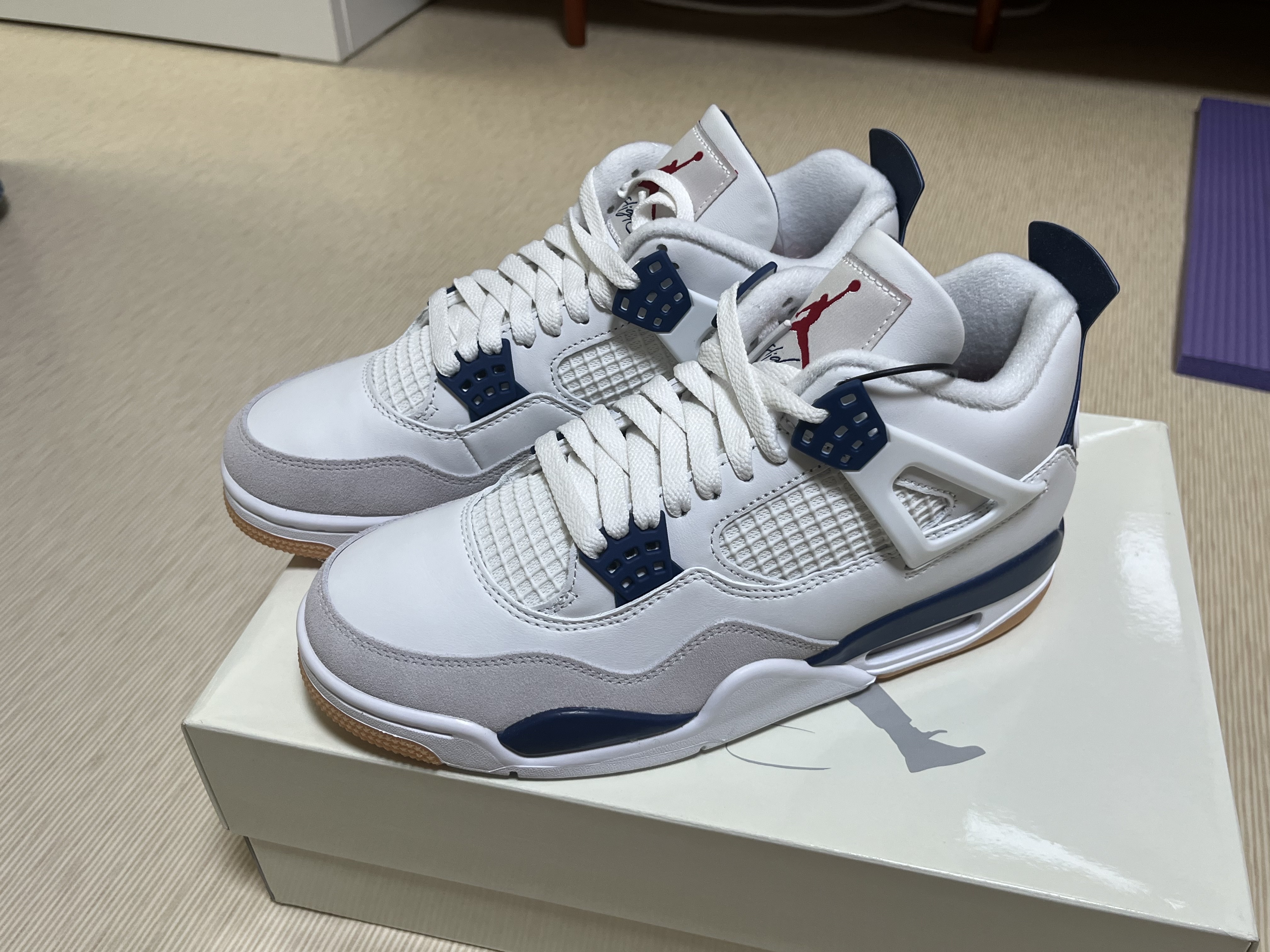 Jordan 4 x Nike SB Retro SP Navy 착용 스타일 - 1