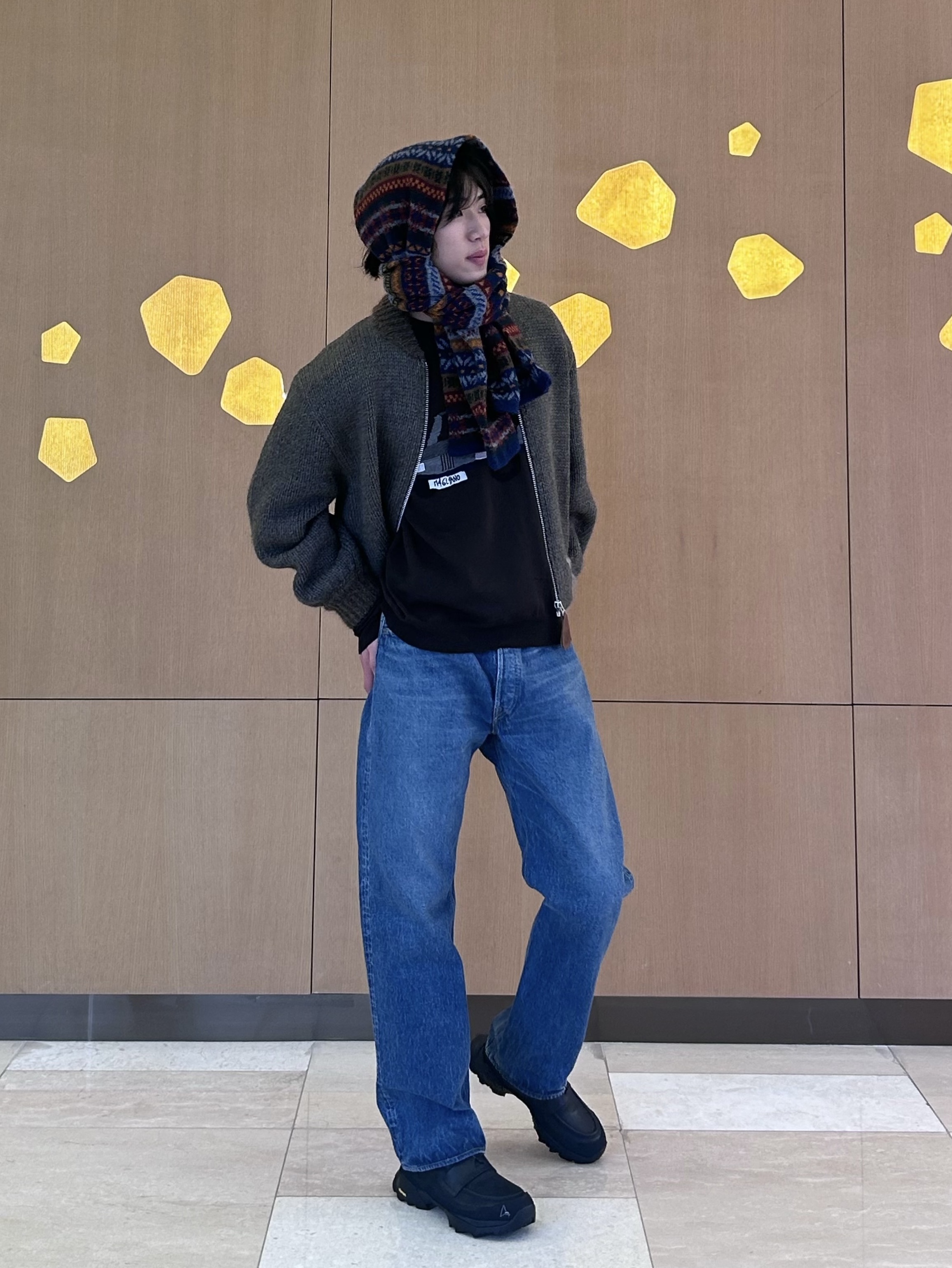 Howlin Future Is Mixed Up Scarf Velvet - 25FW 착용 스타일 - 3