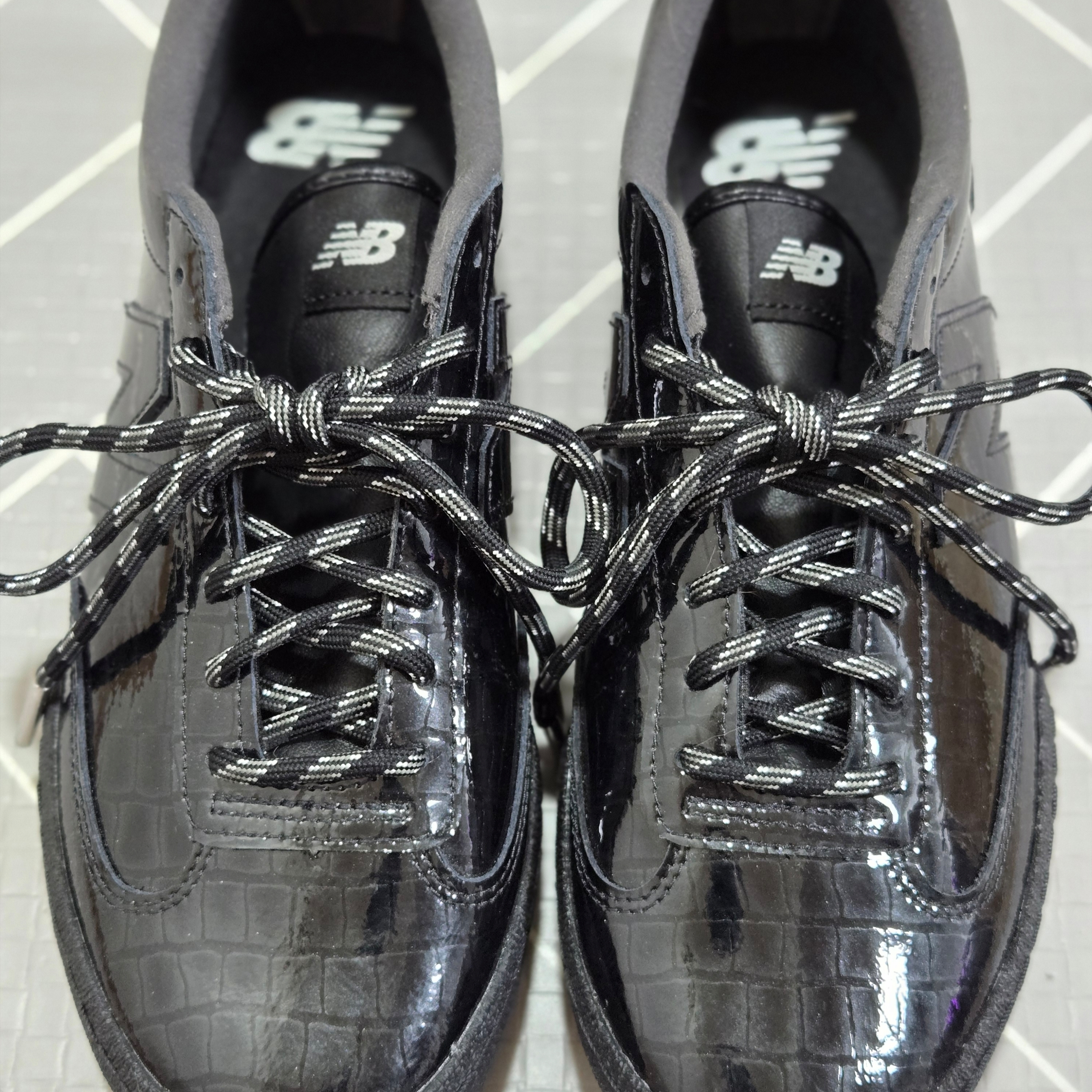 New Balance Gator Run Black 착용 스타일 - 3