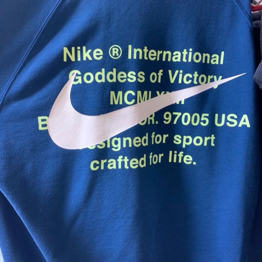 Nike NSW Double Swoosh Sweatshirt Blue Force Barely Volt - US/EU 착용 스타일 - 2
