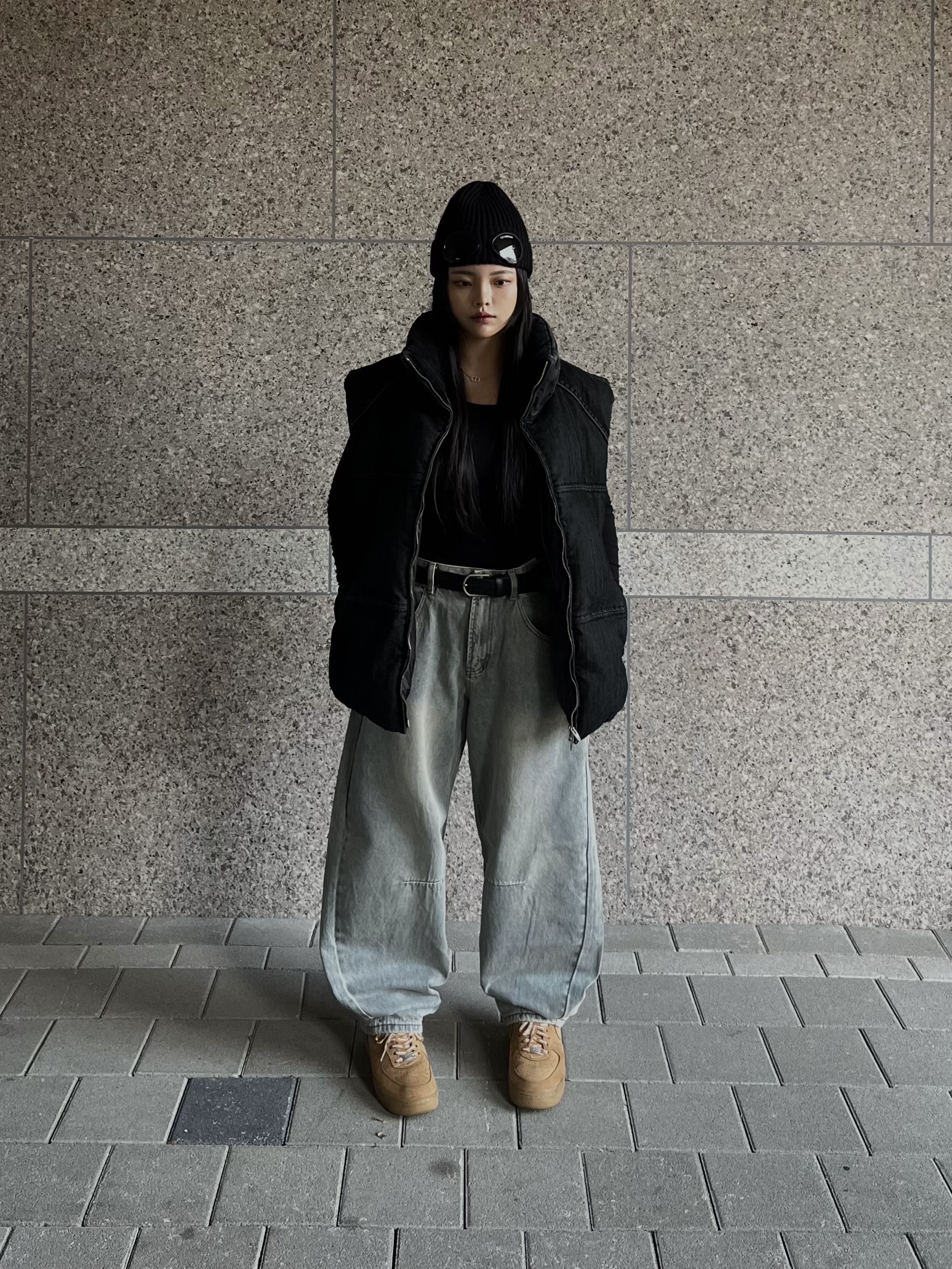 Nike x Supreme Air Force 1 Low Flax, C.P. Company Extra Fine Merino Wool Goggle Beanie Black - 24FW 착용 스타일 - 1