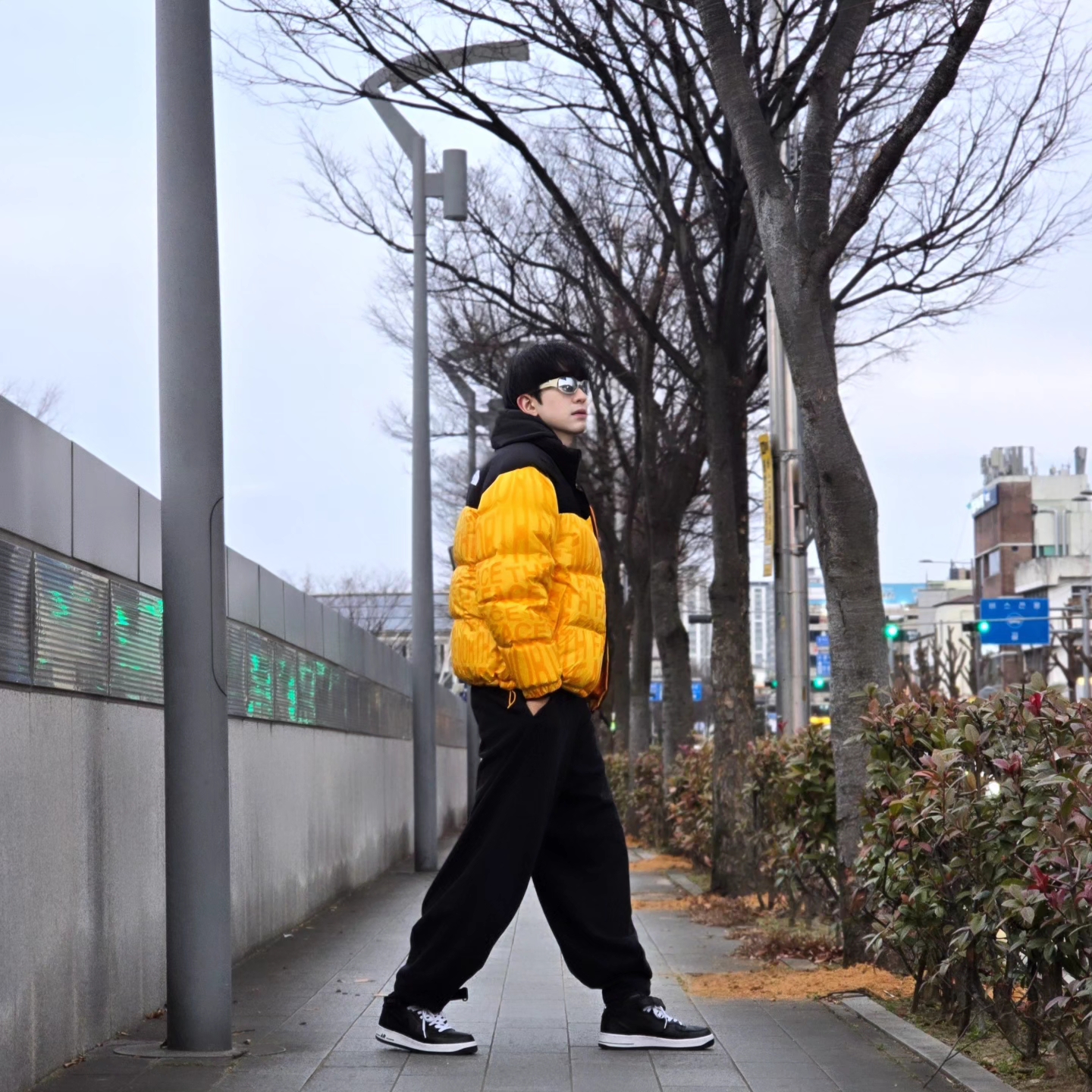 Nike NSW Club Fleece Graphic Pullover Hoodie black - Asia, Nike NSW Club Fleece Graphic Pullover Hoodie Black - US/EU 착용 스타일 - 3