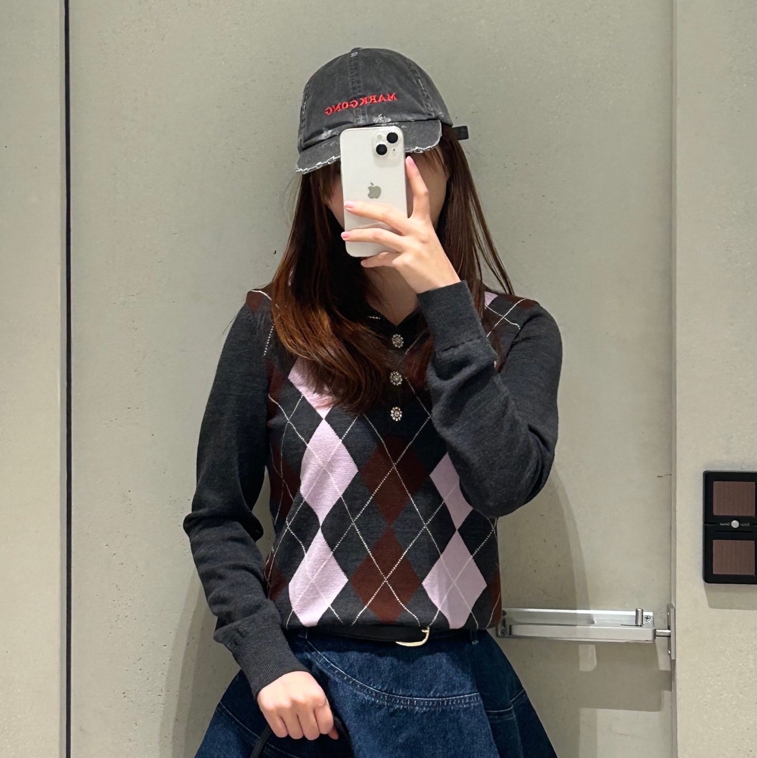 Markgong Women Logo Distressed Baseball Cap Gray - 25FW 착용 스타일 - 1