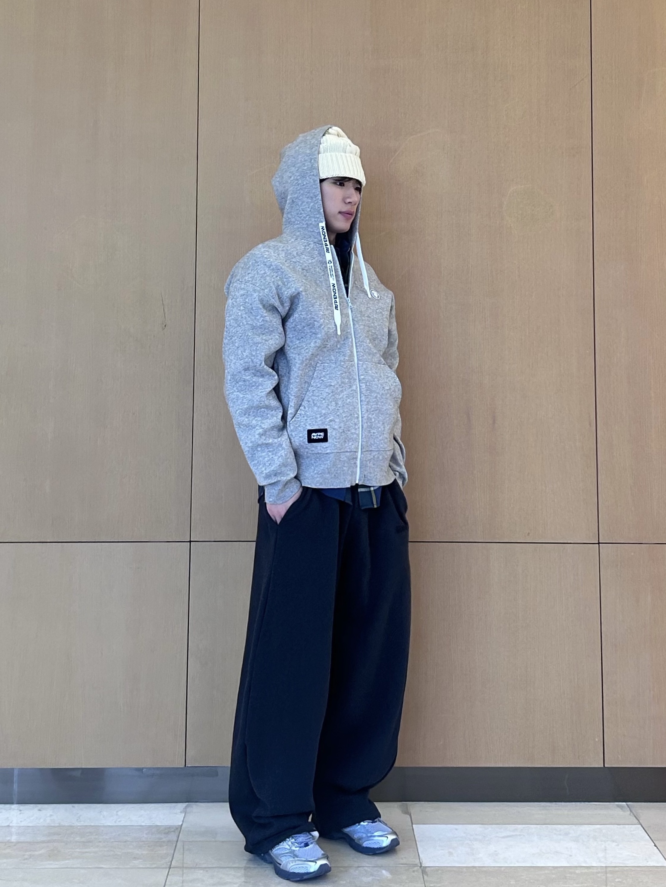 AAPE Now Knit Heather White - 25FW 착용 스타일 - 7