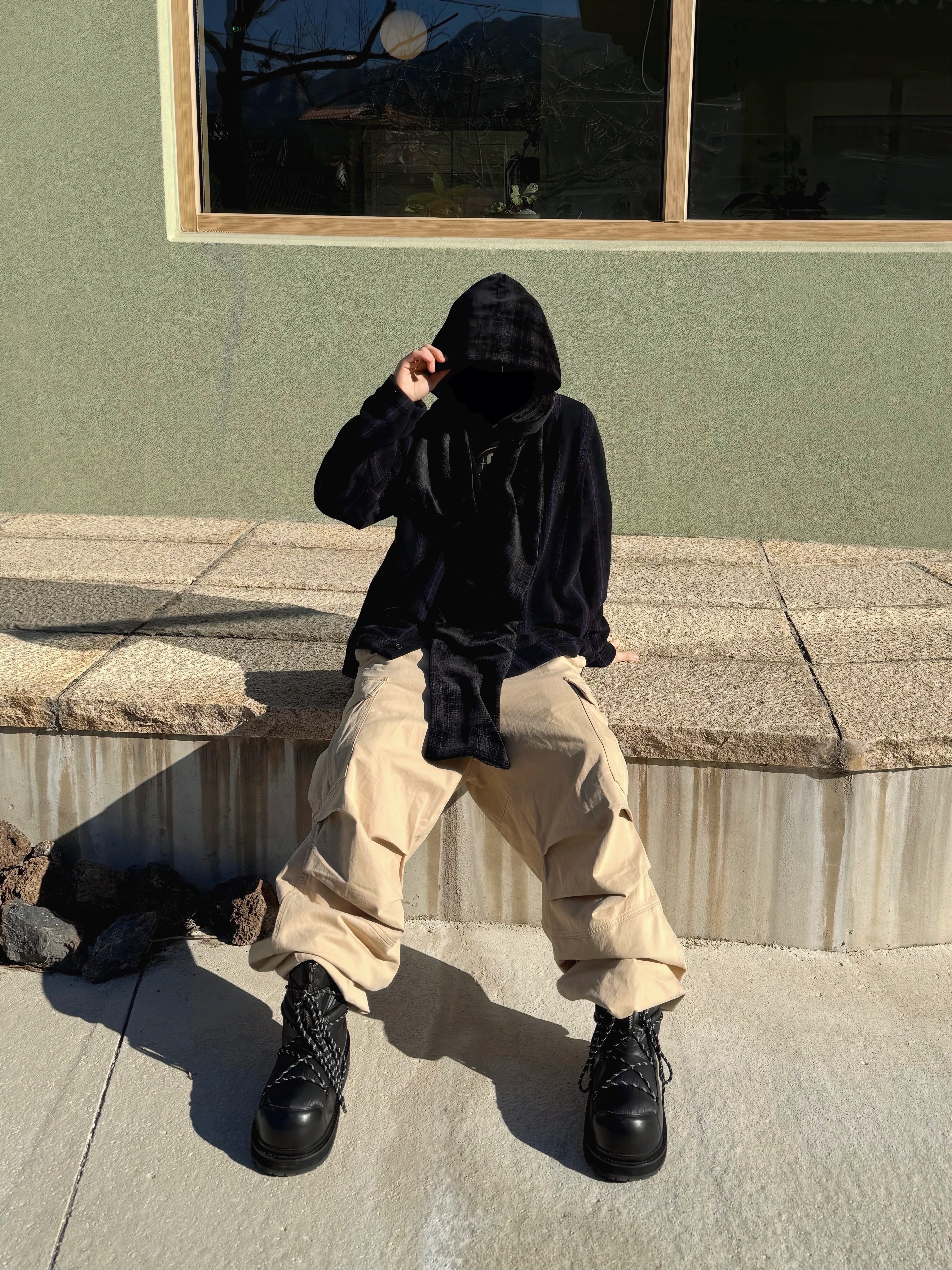 NOD Stone Washed Cargo Pants Beige 착용 스타일 - 3