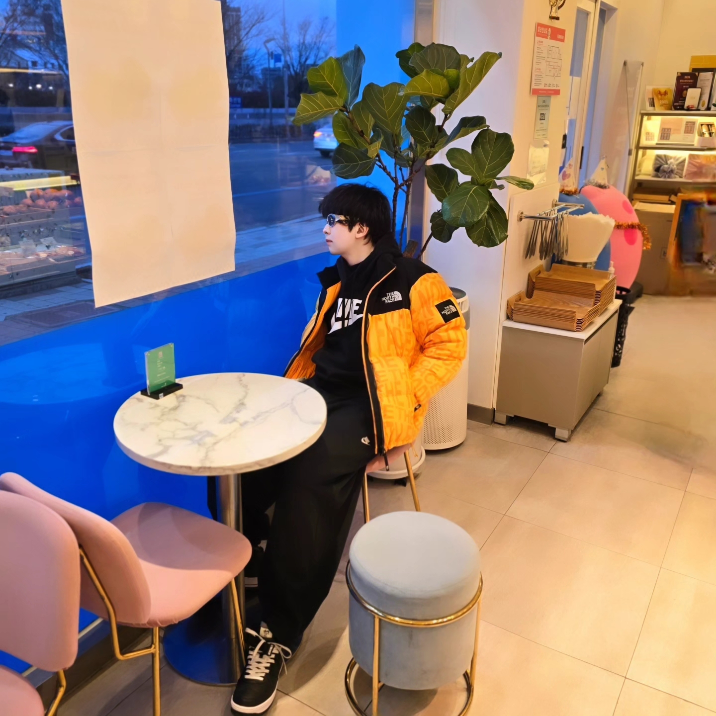Nike NSW Club Fleece Graphic Pullover Hoodie black - Asia, Nike NSW Club Fleece Graphic Pullover Hoodie Black - US/EU 착용 스타일 - 2