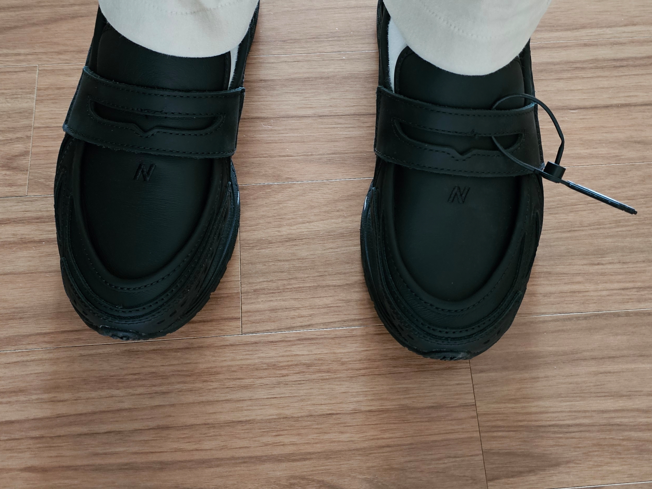 New Balance 1906L Black 착용 스타일