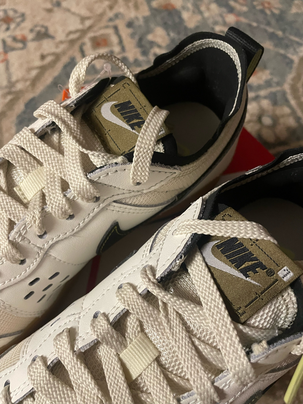 Nike C1TY Sail Coconut Milk 착용 스타일 - 3
