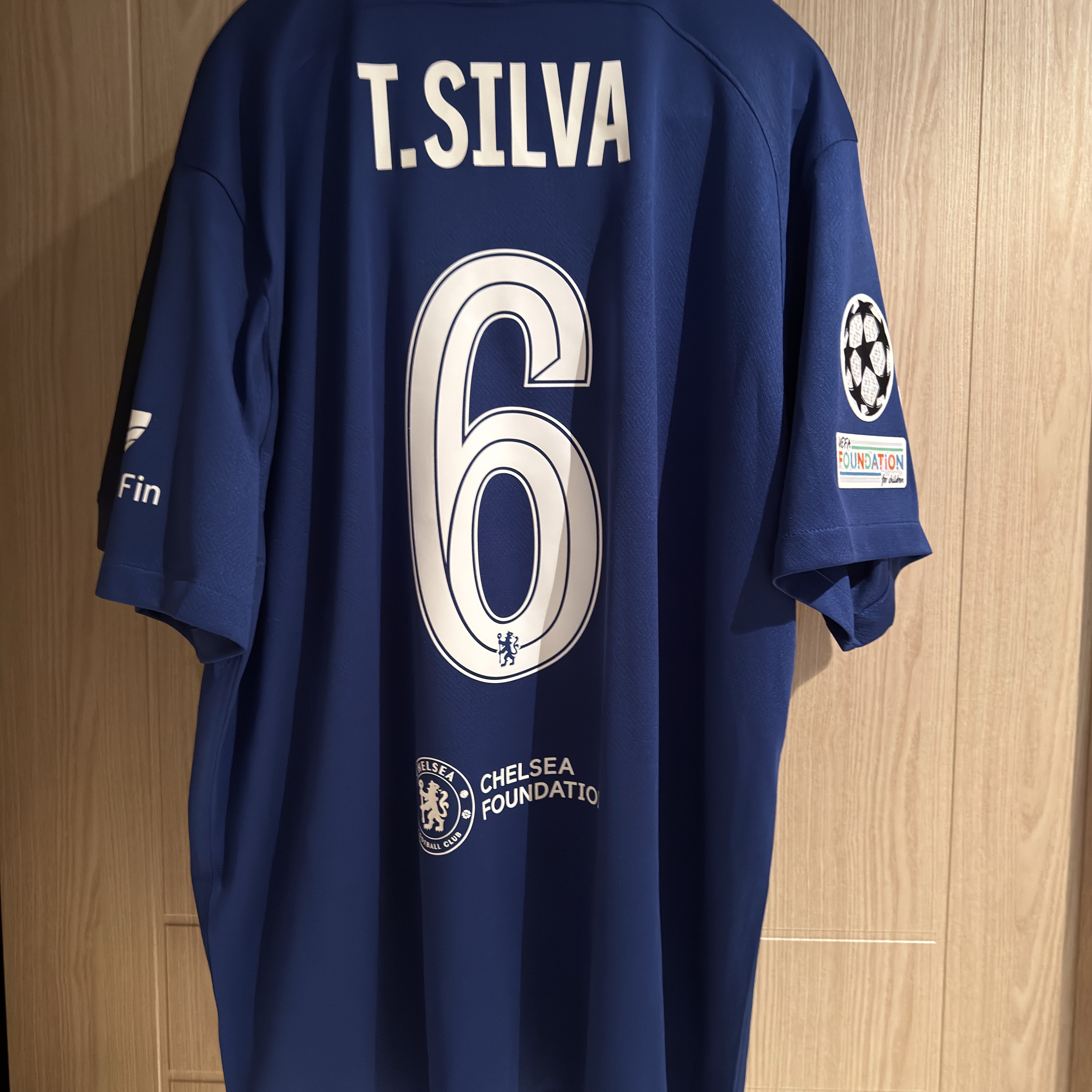 Nike Chelsea FC 2022/23 Stadium Home Dri-Fit Jersey Rush Blue (Non Marking Ver.) 착용 스타일
