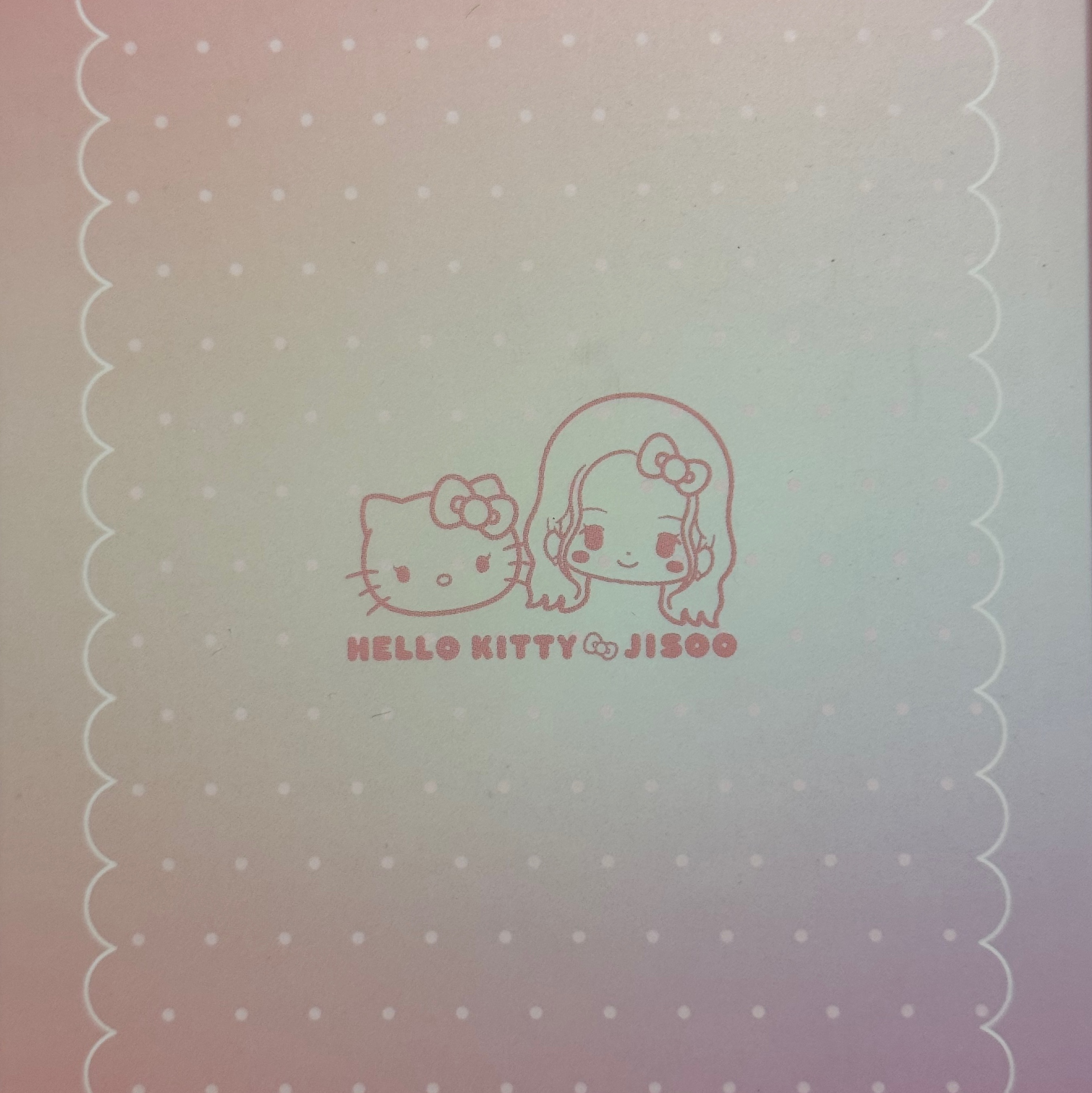 HELLO KITTY x JISOO Random Plush Keychain (1 Blind Box), HELLO KITTY x JISOO Plush Keychain Black (Opened Case) 착용 스타일 - 2