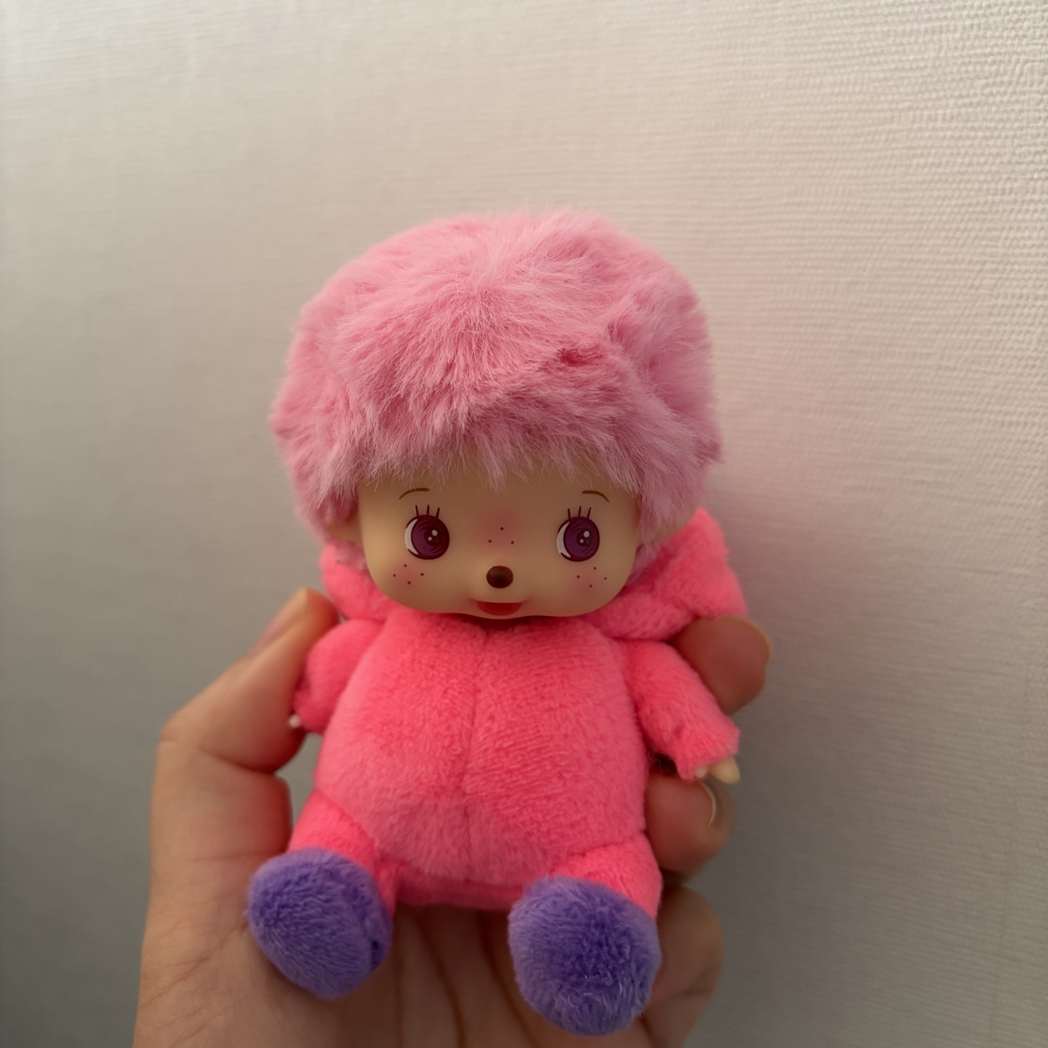 Monchhichi x Shinako Bebichhichi SS Big Face Unicorn Key Chain Pink 착용 스타일 - 1
