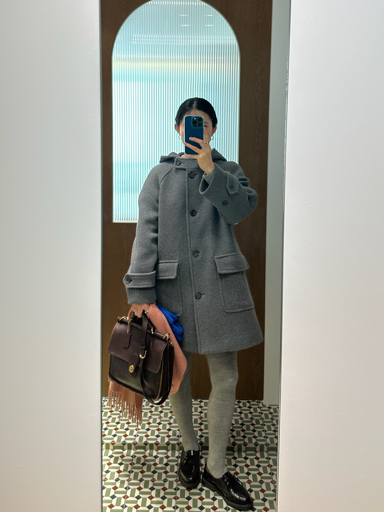 Acne Studios Narrow Wool Fringe Muffler Rose Melange, Dr. Martens 1461 Arcadia Leather Shoes Cherry Red Arcadia 착용 스타일 - 6