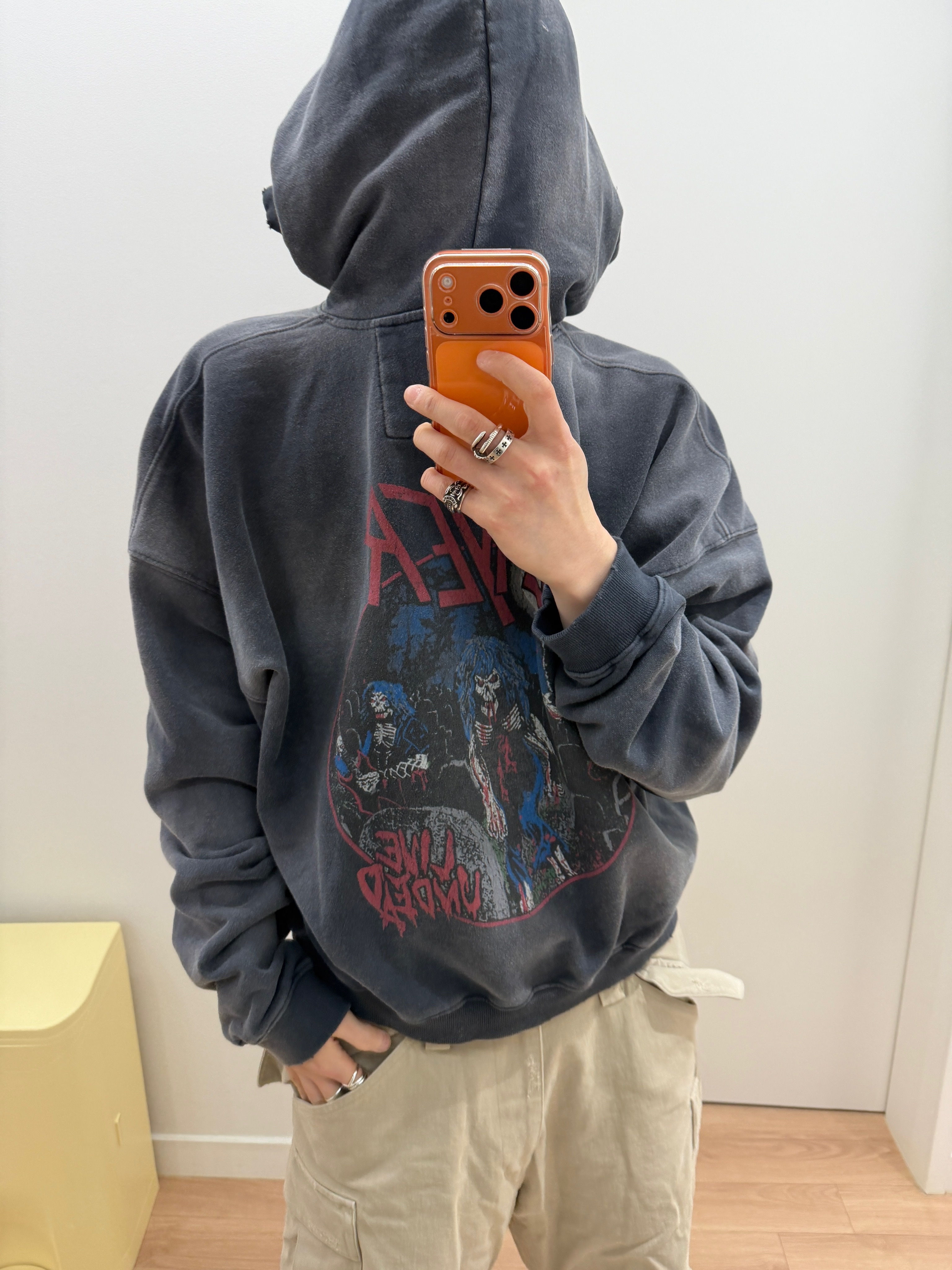 SLAYER Undermycar Live Undead Vintage Washed Hoodie Navy 착용 스타일 - 5