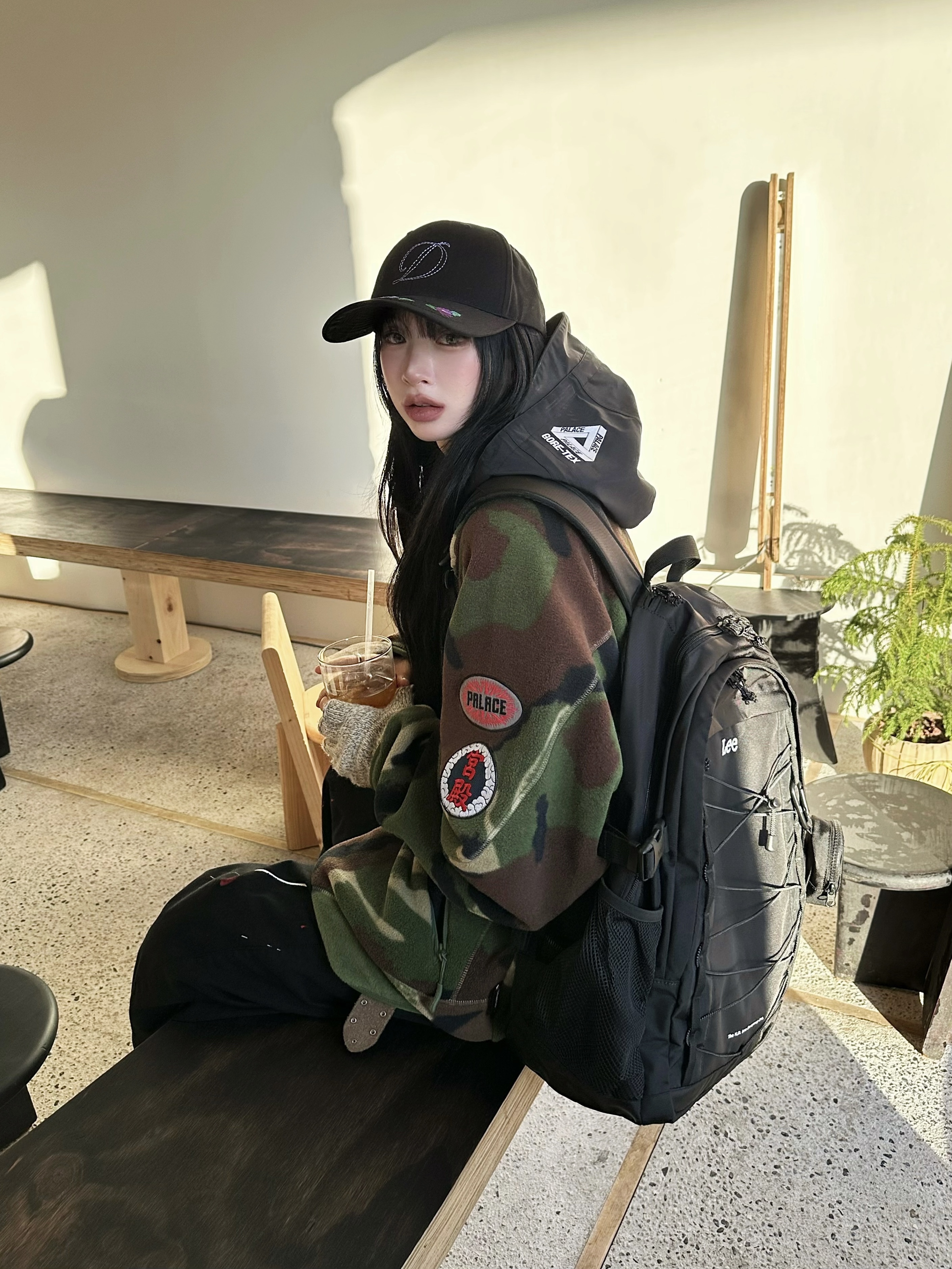 Palace Gore-Tex 3L Showerman Hood Black - 25SS, Red Wing 6 Inch Classic Moc Toe 1907 Copper Rough & Tough - D 착용 스타일 - 2