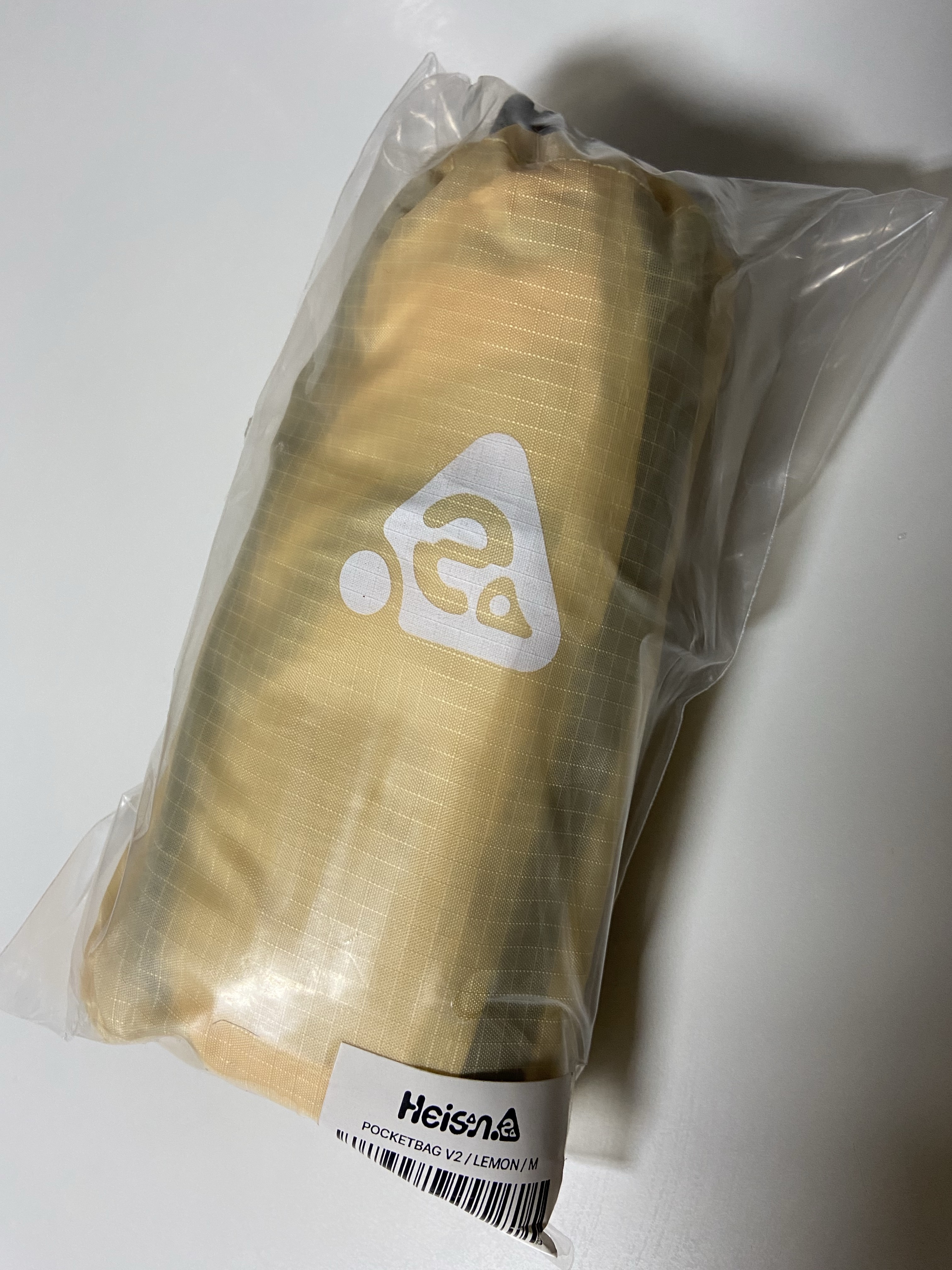 Heisan Ultra-light Compact Pocketbag V2 - Lemon (M) 착용 스타일 - 1
