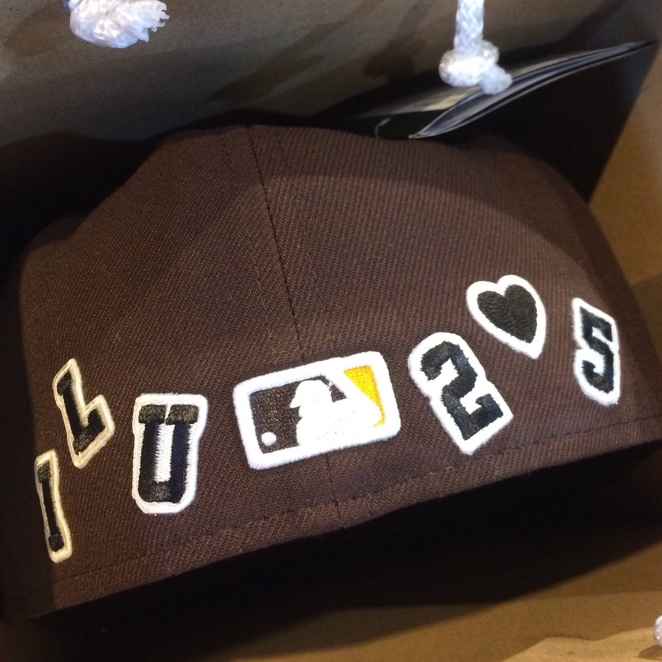 New Era MLB Authentic San Diego Padres Game Brown 착용 스타일