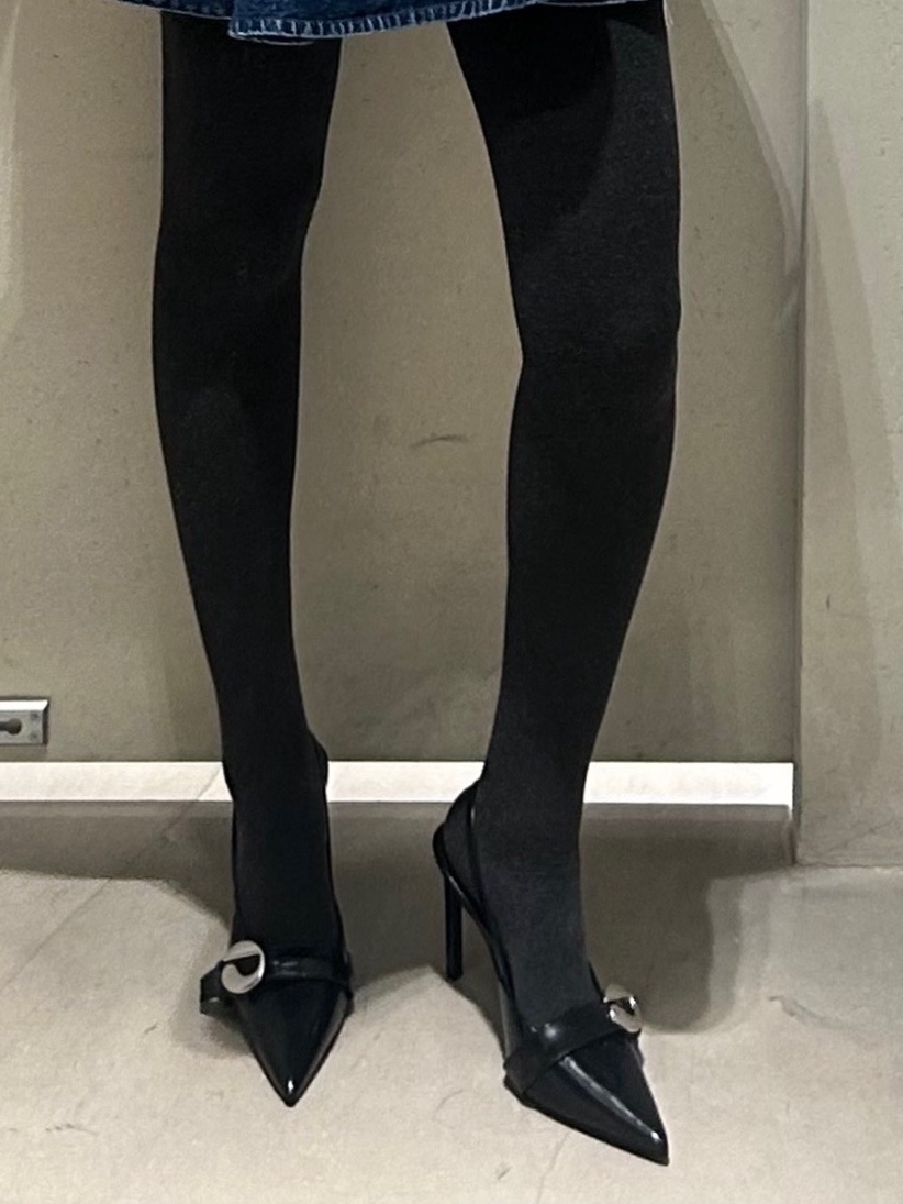 Coperni Women Belt Stiletto Black - 25FW 착용 스타일 - 3