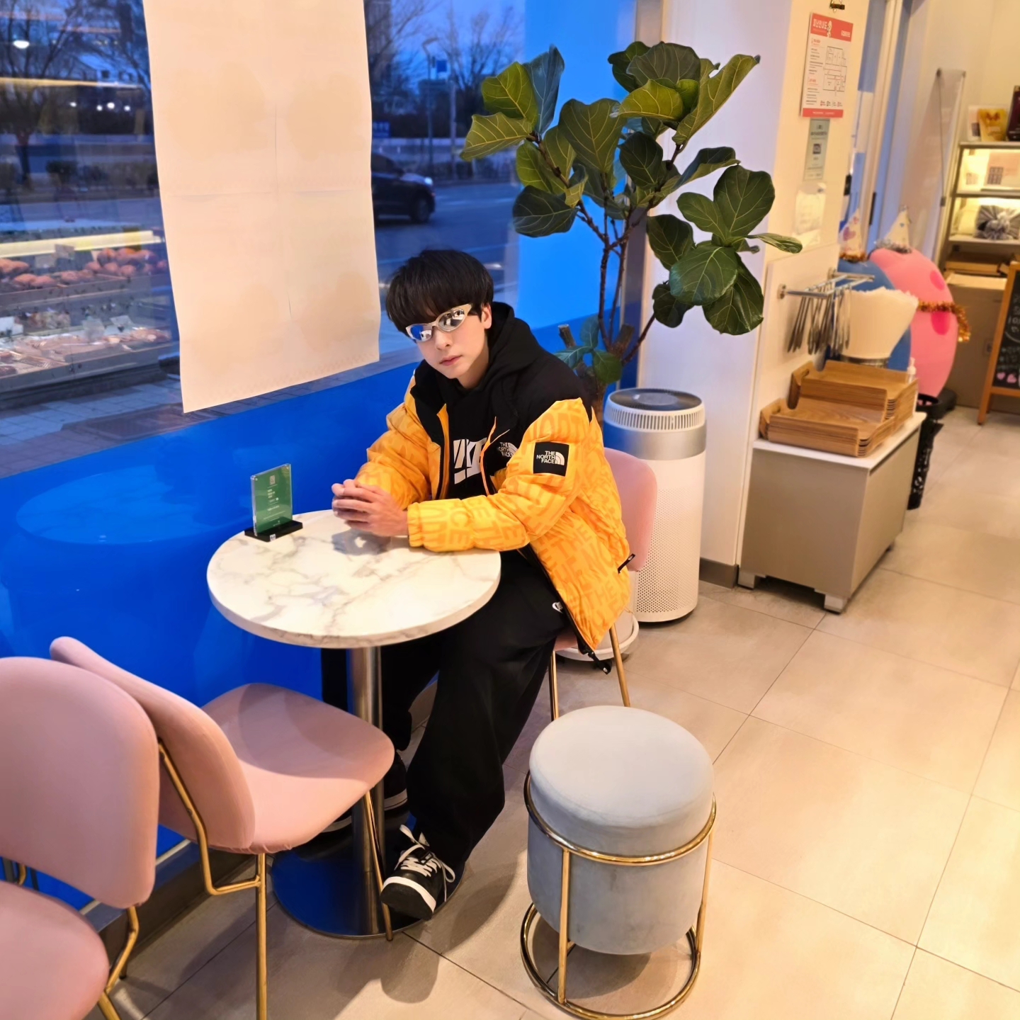 Nike NSW Club Fleece Graphic Pullover Hoodie black - Asia, Nike NSW Club Fleece Graphic Pullover Hoodie Black - US/EU 착용 스타일 - 1