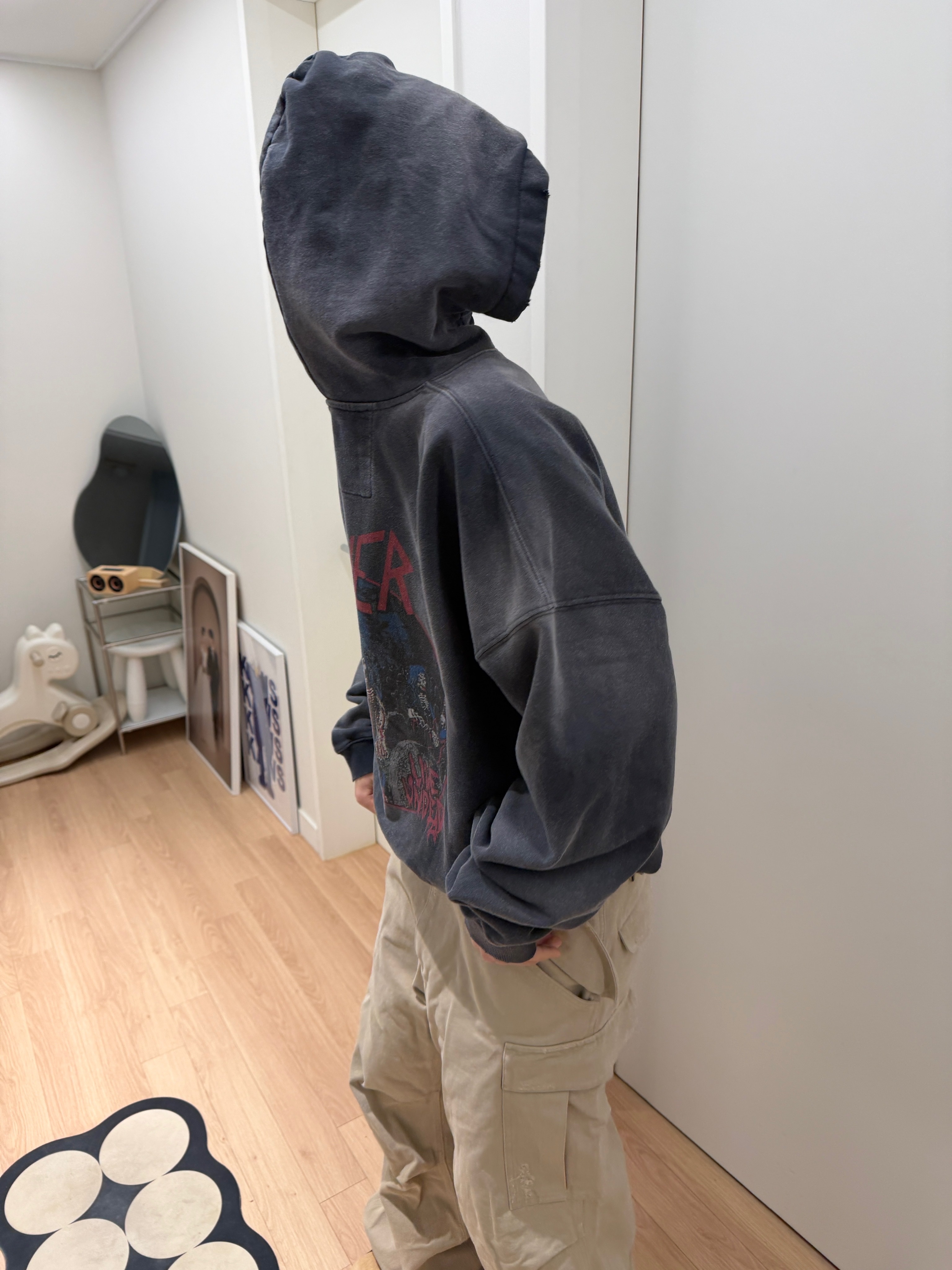 SLAYER Undermycar Live Undead Vintage Washed Hoodie Navy 착용 스타일 - 3