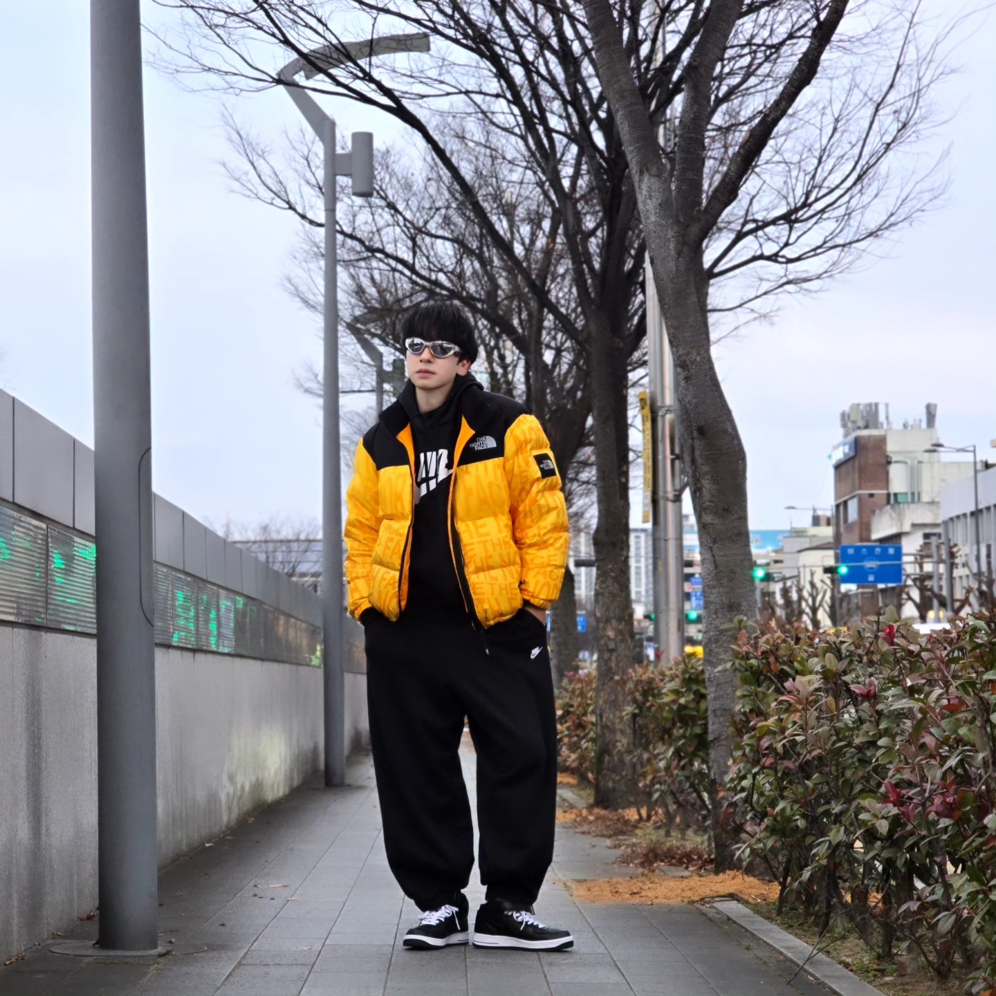 Nike NSW Club Fleece Graphic Pullover Hoodie black - Asia, Nike NSW Club Fleece Graphic Pullover Hoodie Black - US/EU 착용 스타일 - 2