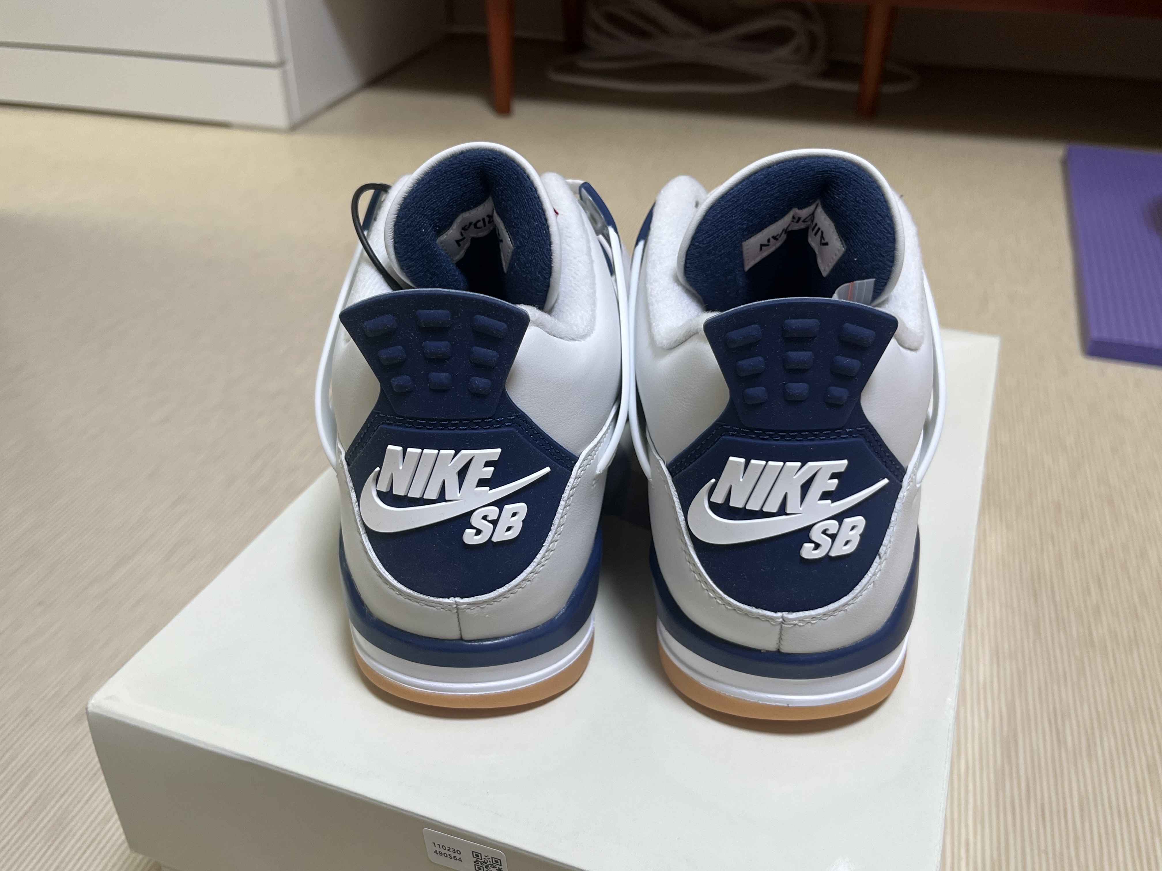 Jordan 4 x Nike SB Retro SP Navy 착용 스타일 - 4