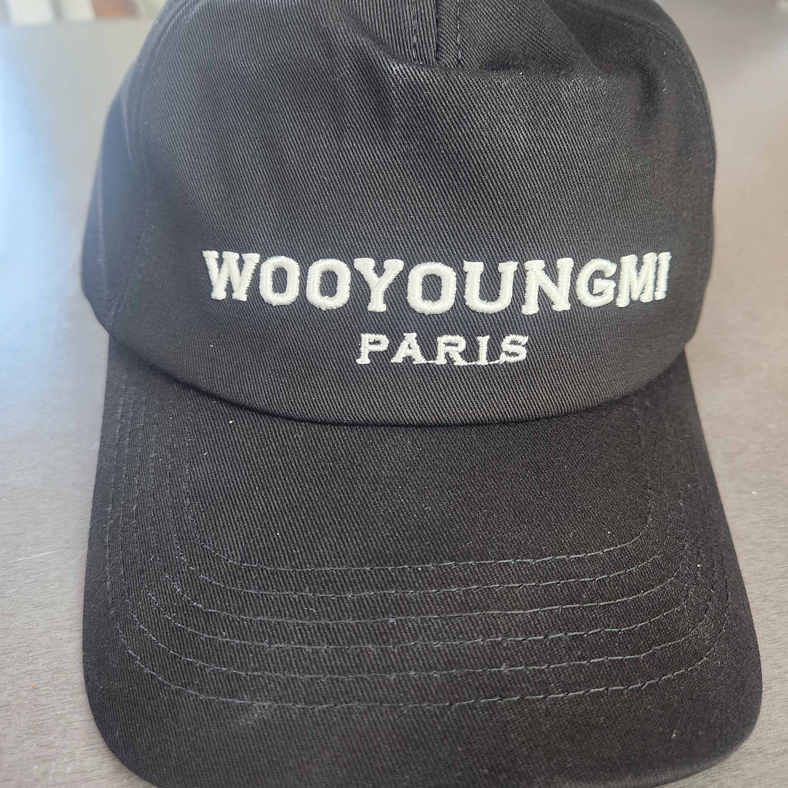 Wooyoungmi Embroidered Ball Cap Black 착용 스타일 - 1