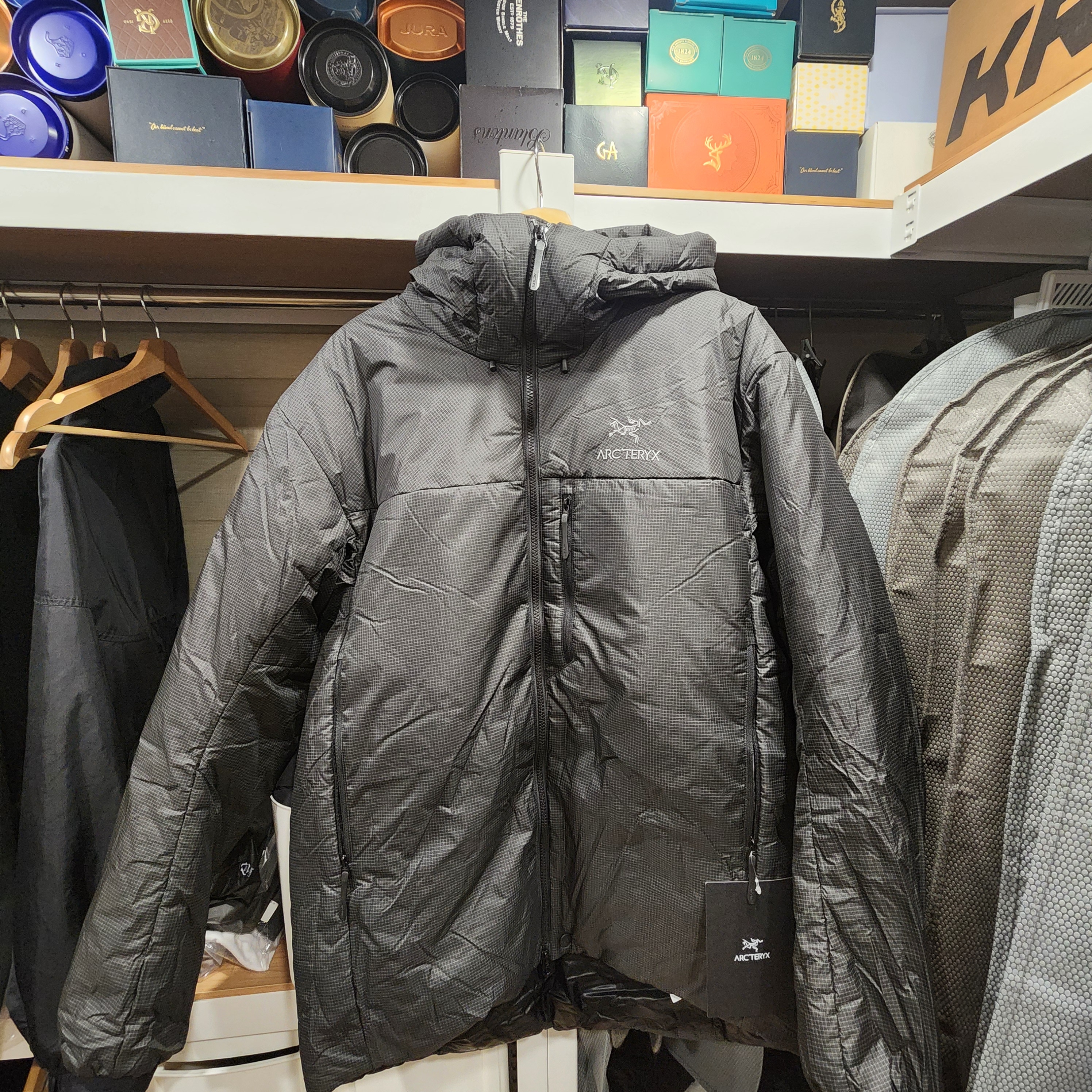 Arc'teryx Nuclei SV Parka Black 착용 스타일 - 2