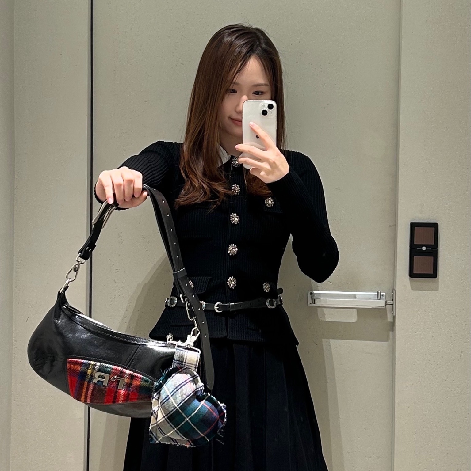 Rust Mood 55D 0008 Blt 12-013 Black - 26SS 착용 스타일 - 3