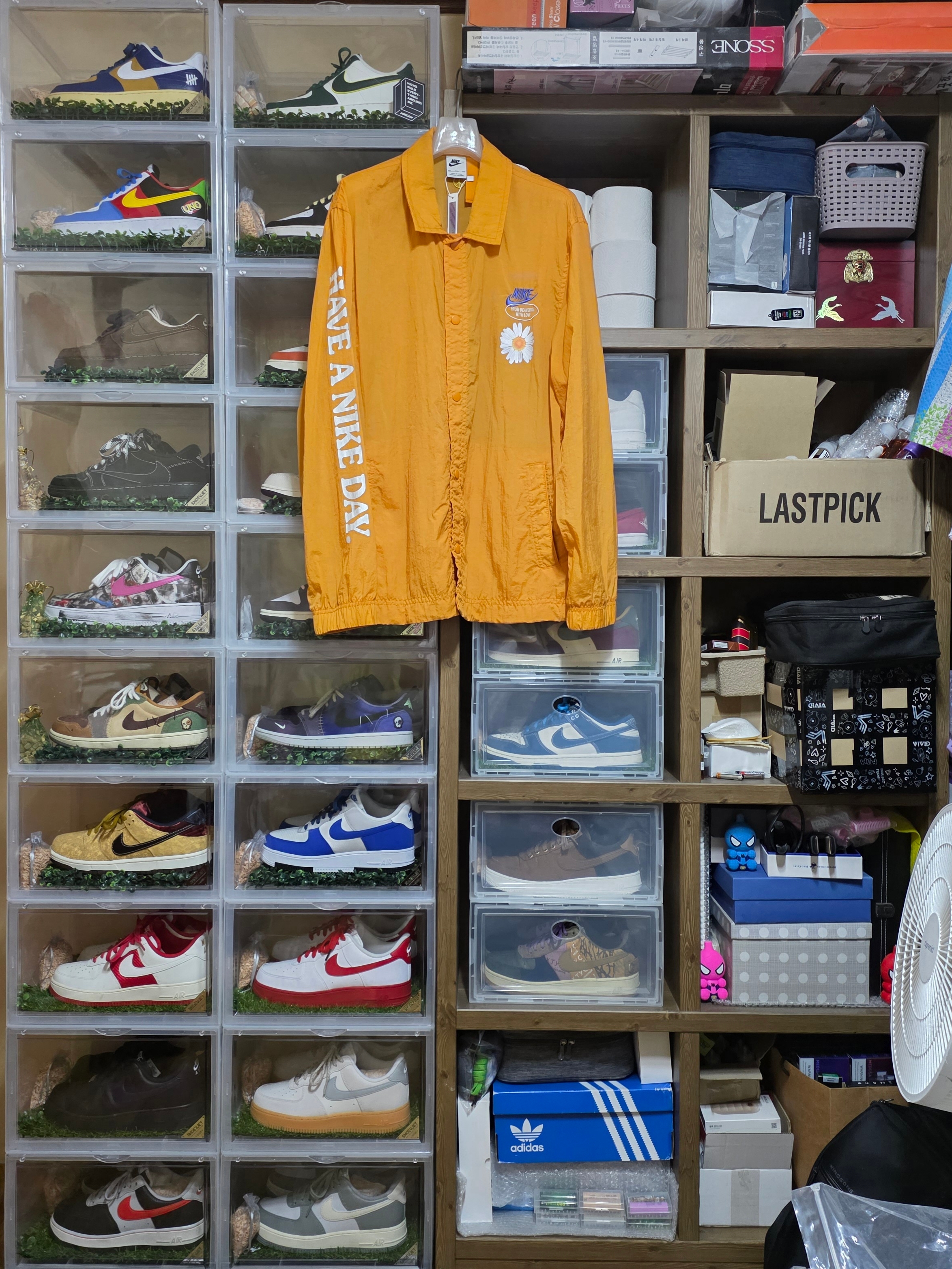 NIke NSW Unlined Coach Jacket Kumquat - Asia 착용 스타일